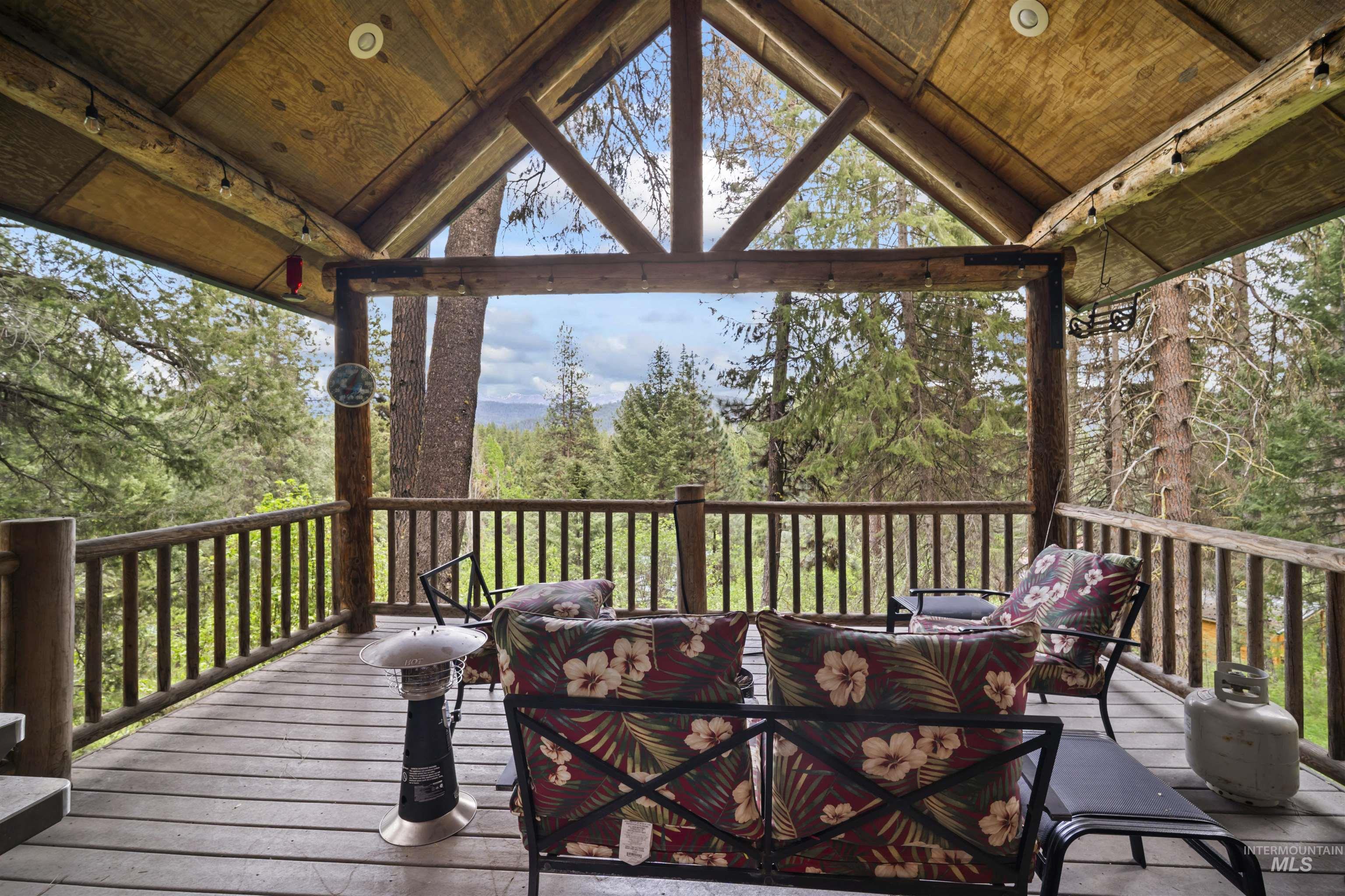 9 Deer Valley Rd., Garden Valley, Idaho 83622, 3 Bedrooms, 2 Bathrooms, Residential For Sale, Price $659,000,MLS 98985823