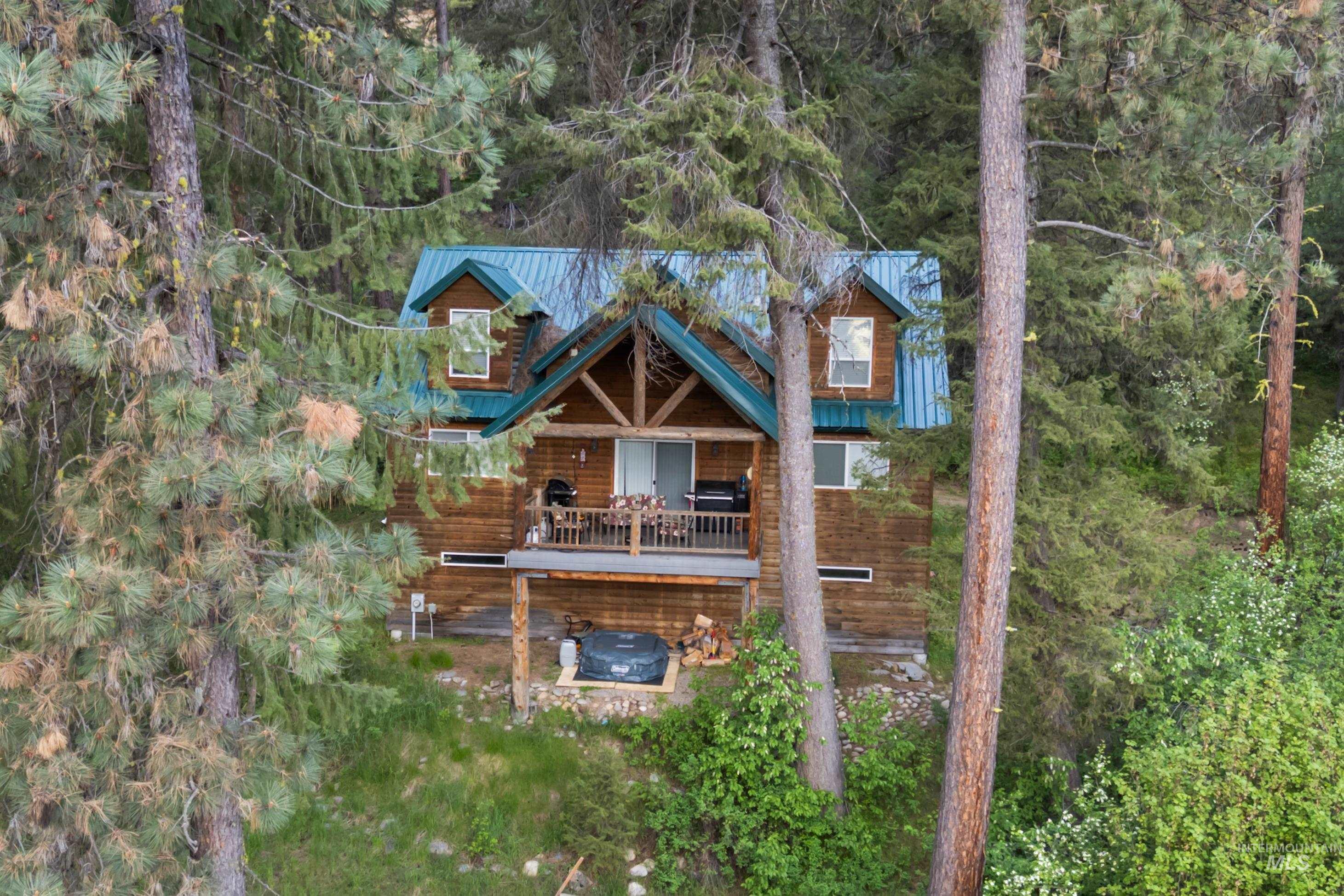 9 Deer Valley Rd., Garden Valley, Idaho 83622, 3 Bedrooms, 2 Bathrooms, Residential For Sale, Price $659,000,MLS 98985823