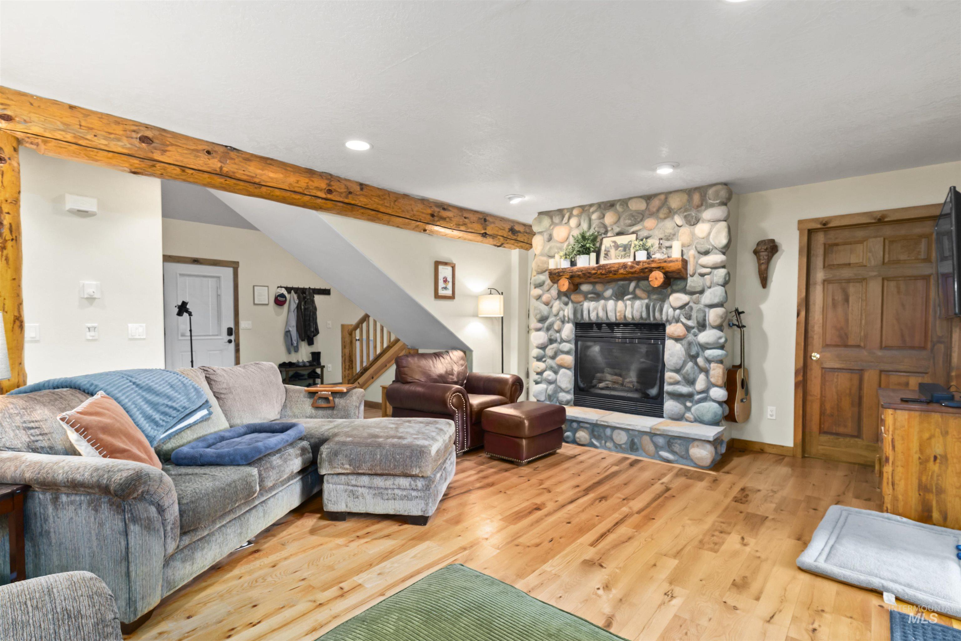 9 Deer Valley Rd., Garden Valley, Idaho 83622, 3 Bedrooms, 2 Bathrooms, Residential For Sale, Price $659,000,MLS 98985823