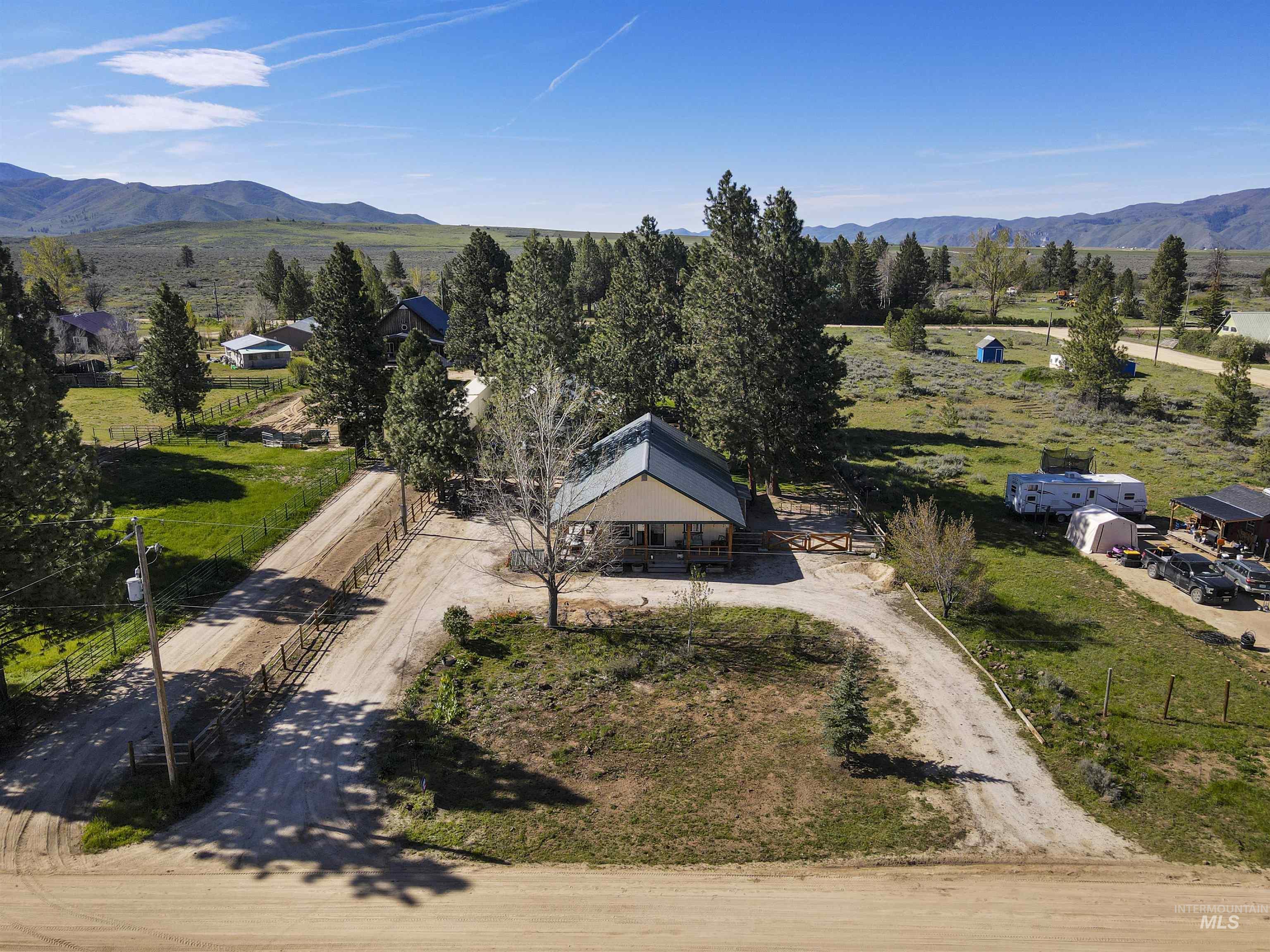 55 E Mary, Prairie, Idaho 83647, 2 Bedrooms, 1 Bathroom, Residential For Sale, Price $329,900,MLS 98985824