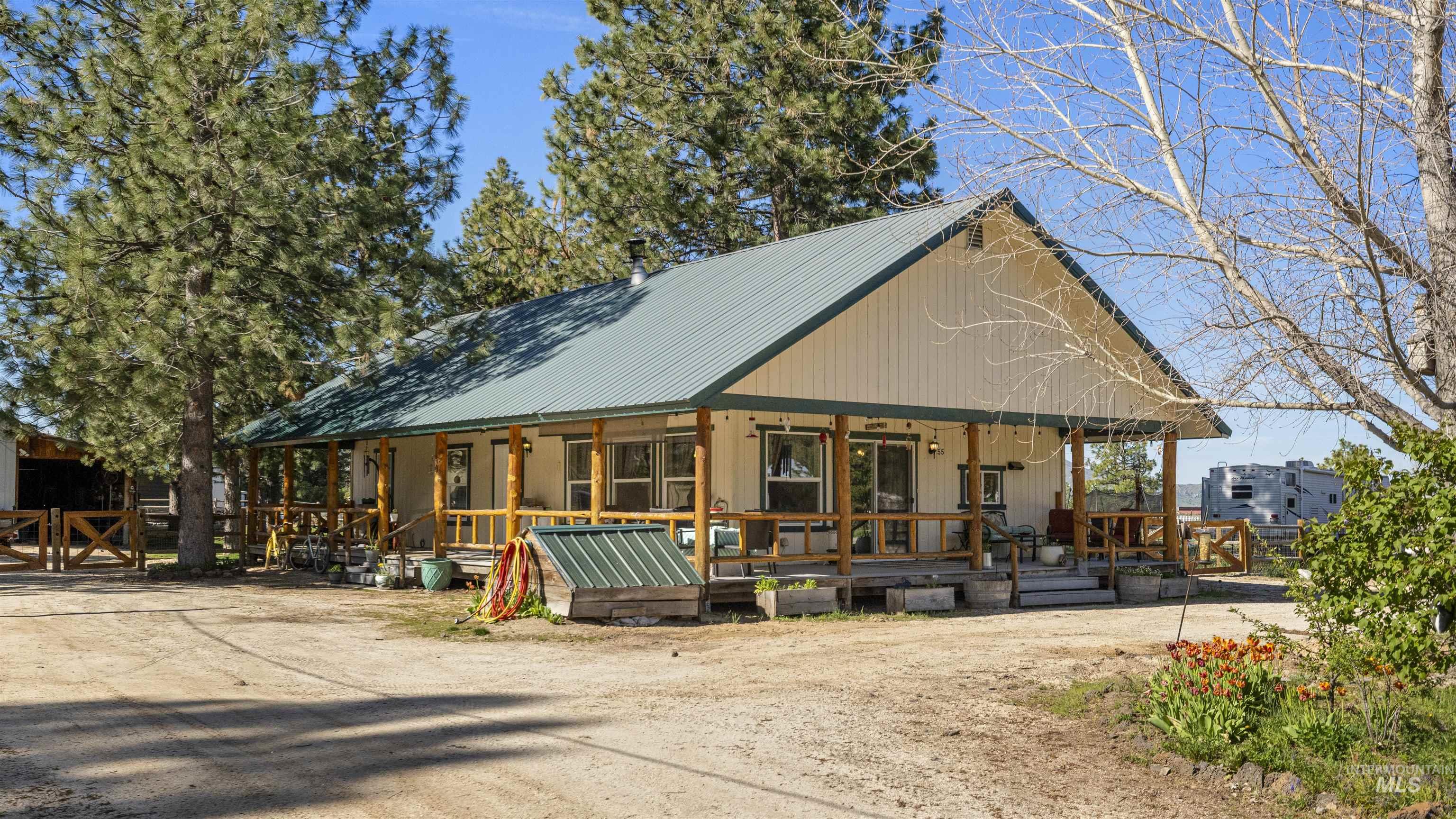 55 E Mary, Prairie, Idaho 83647, 2 Bedrooms, 1 Bathroom, Residential For Sale, Price $329,900,MLS 98985824