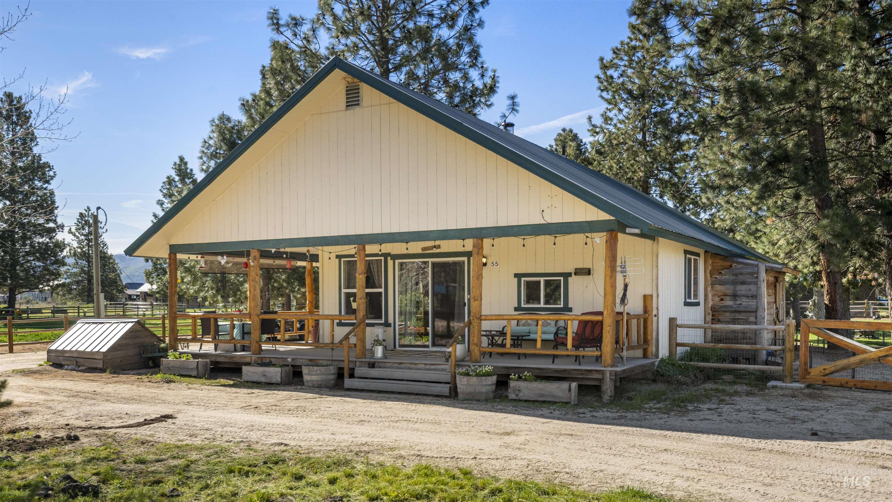 55 E Mary, Prairie, Idaho 83647, 2 Bedrooms, 1 Bathroom, Residential For Sale, Price $329,900,MLS 98985824