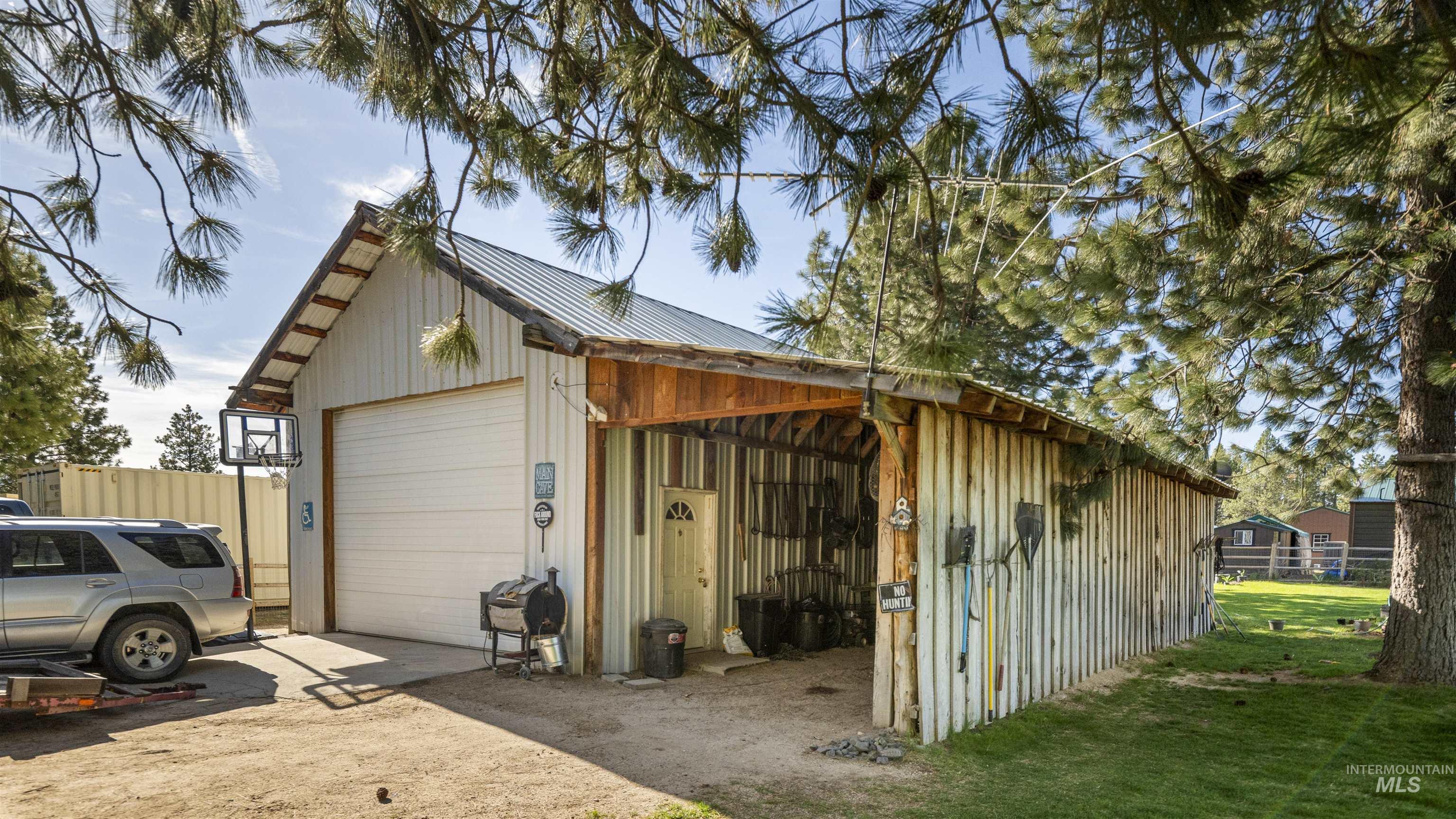 55 E Mary, Prairie, Idaho 83647, 2 Bedrooms, 1 Bathroom, Residential For Sale, Price $329,900,MLS 98985824