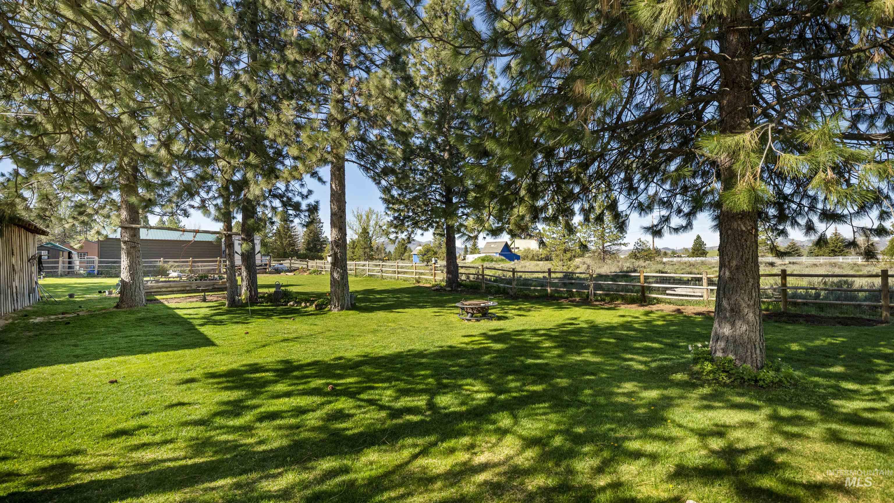 55 E Mary, Prairie, Idaho 83647, 2 Bedrooms, 1 Bathroom, Residential For Sale, Price $329,900,MLS 98985824