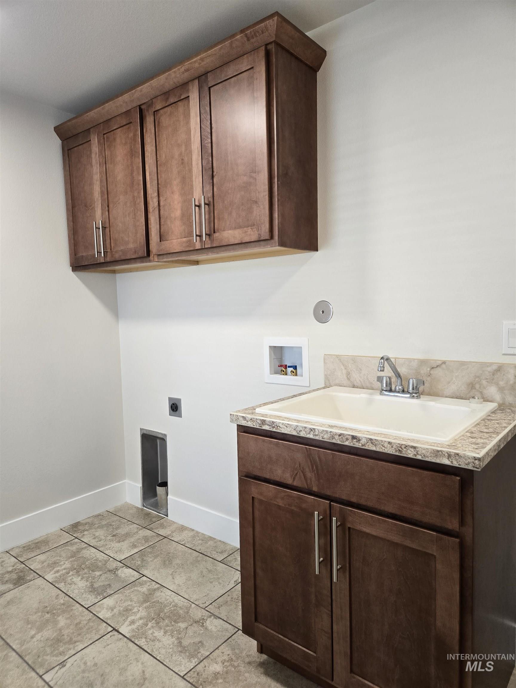 609 Reiter Dr, Ontario, Oregon 97914, 3 Bedrooms, 2 Bathrooms, Residential For Sale, Price $430,000,MLS 98985827
