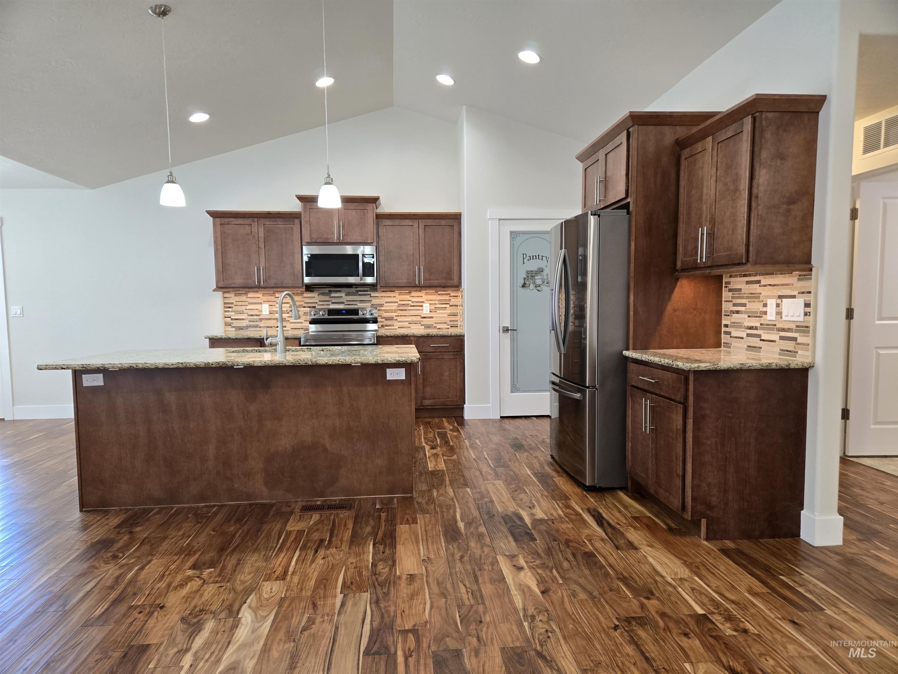 609 Reiter Dr, Ontario, Oregon 97914, 3 Bedrooms, 2 Bathrooms, Residential For Sale, Price $430,000,MLS 98985827