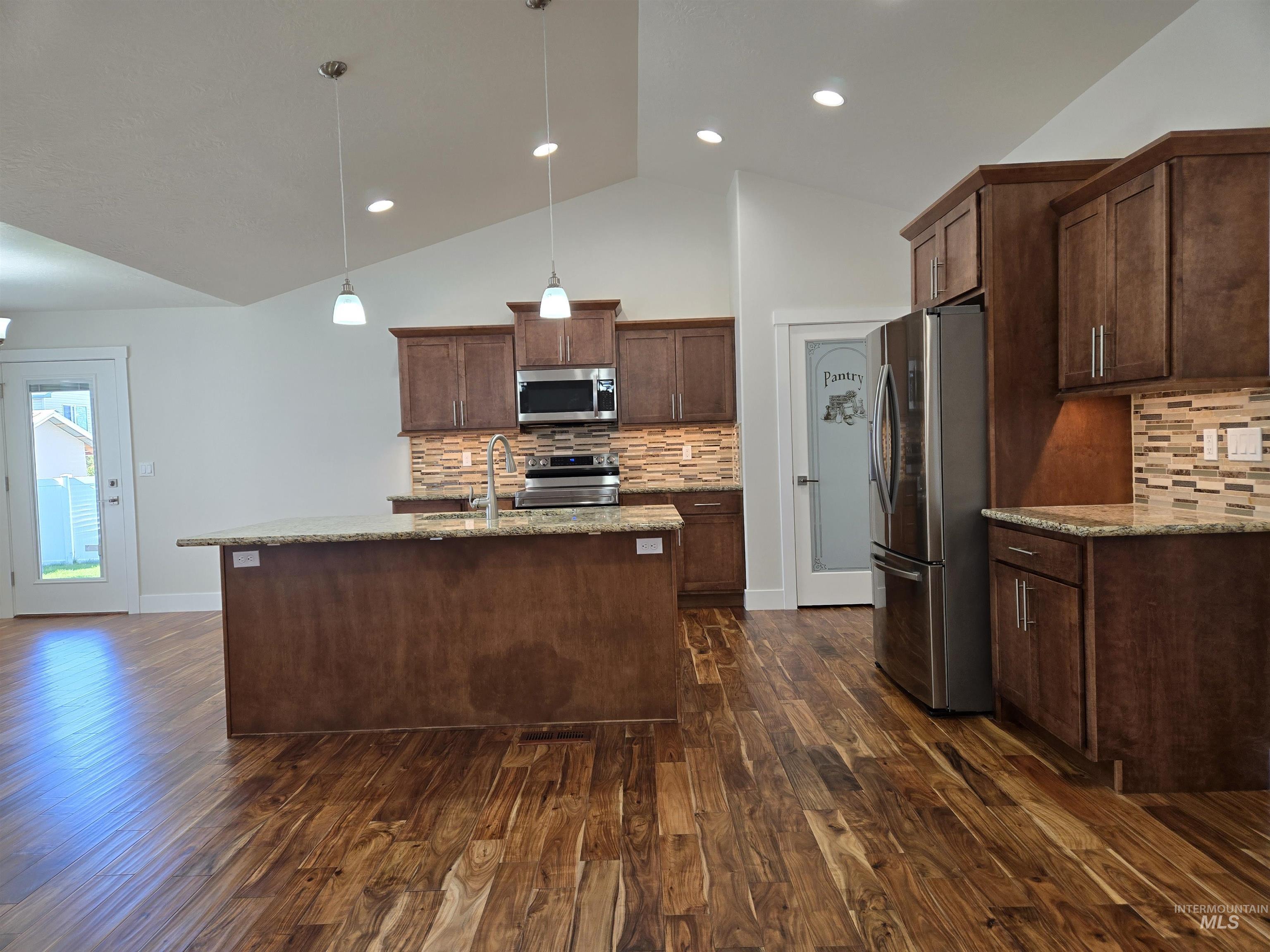 609 Reiter Dr, Ontario, Oregon 97914, 3 Bedrooms, 2 Bathrooms, Residential For Sale, Price $430,000,MLS 98985827