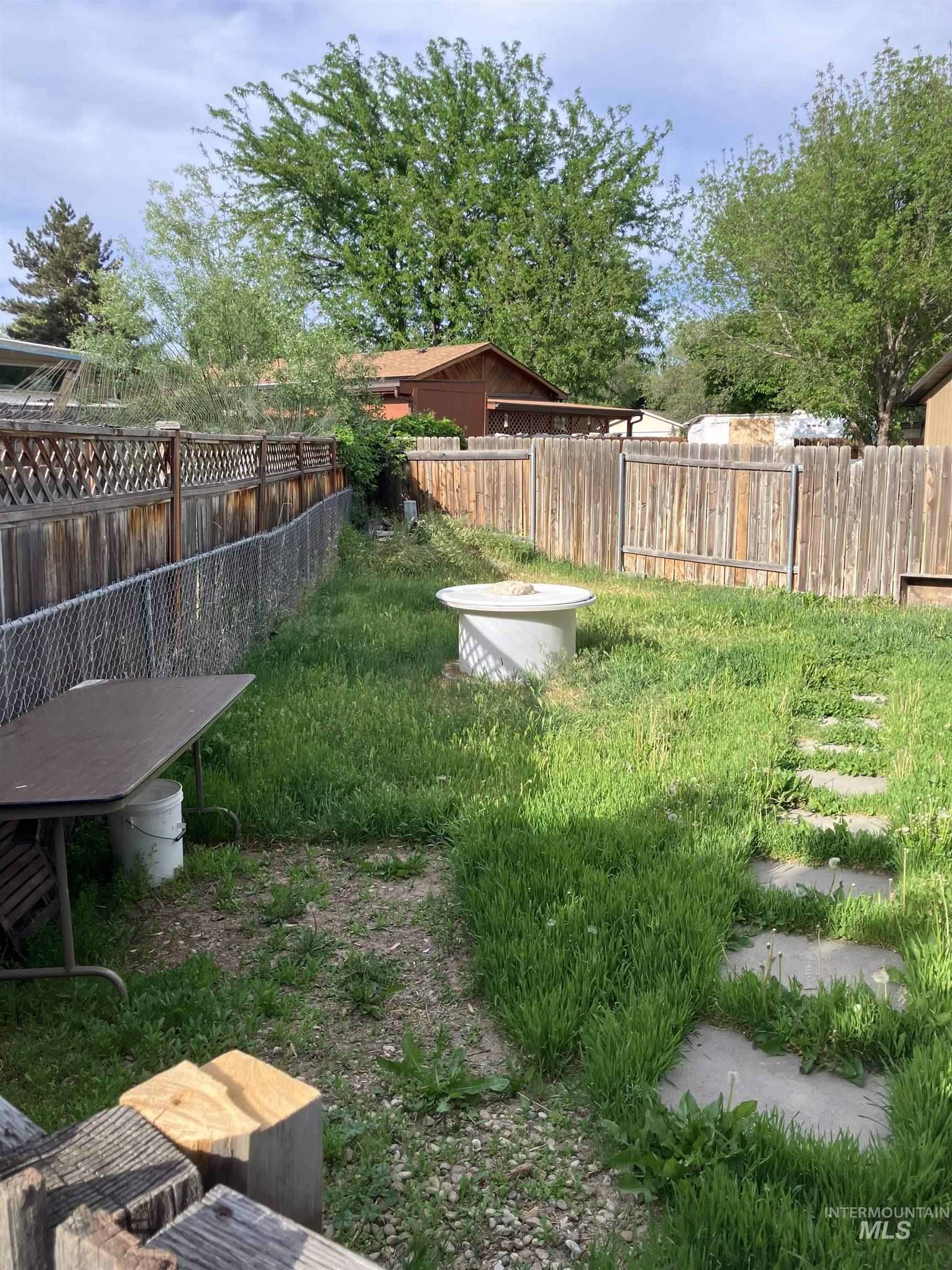 2530 S. Gourley Pl, Boise, Idaho 83705, 2 Bedrooms, 1 Bathroom, Residential Income For Sale, Price $550,000,MLS 98985829