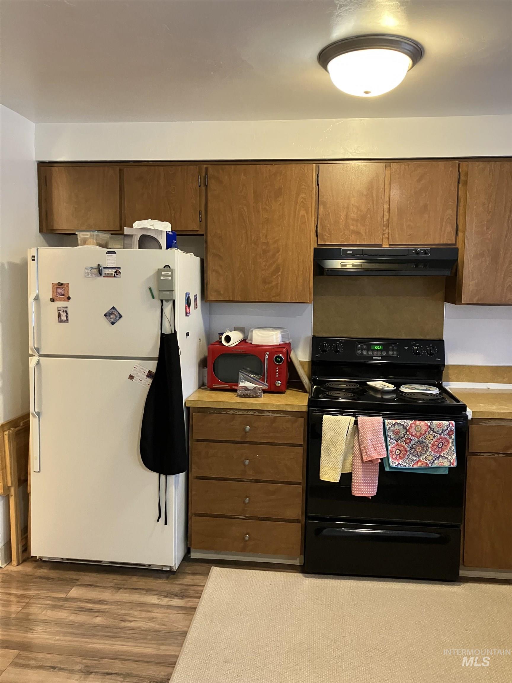 2530 S. Gourley Pl, Boise, Idaho 83705, 2 Bedrooms, 1 Bathroom, Residential Income For Sale, Price $550,000,MLS 98985829