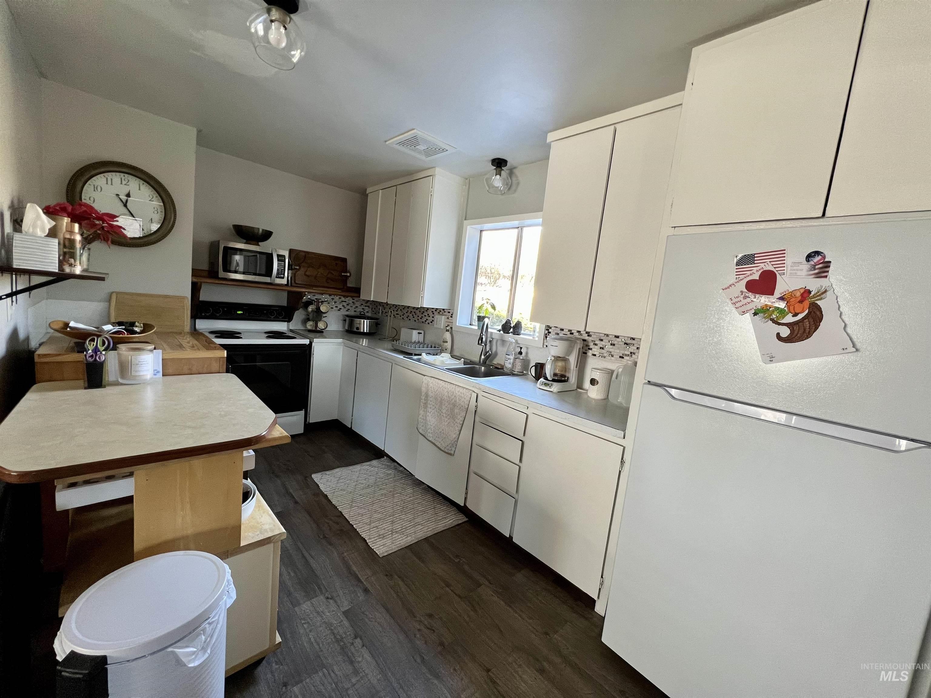1349 Reservation Line Road, Grangeville, Idaho 83530, 3 Bedrooms, 2 Bathrooms, Residential For Sale, Price $429,000,MLS 98985830