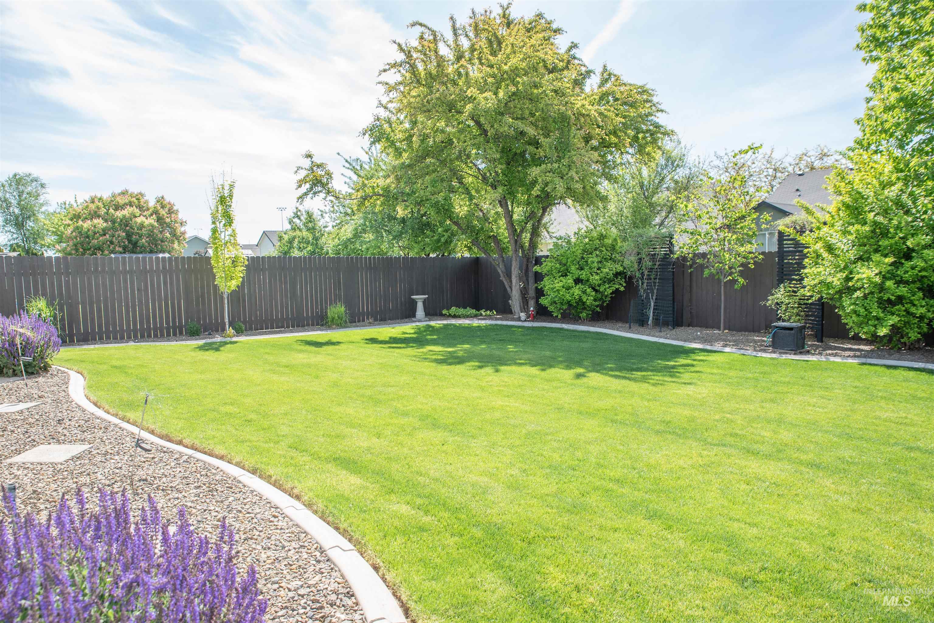 4115 E Jasmine Ct, Nampa, Idaho 83687, 4 Bedrooms, 2.5 Bathrooms, Residential For Sale, Price $438,500,MLS 98985834