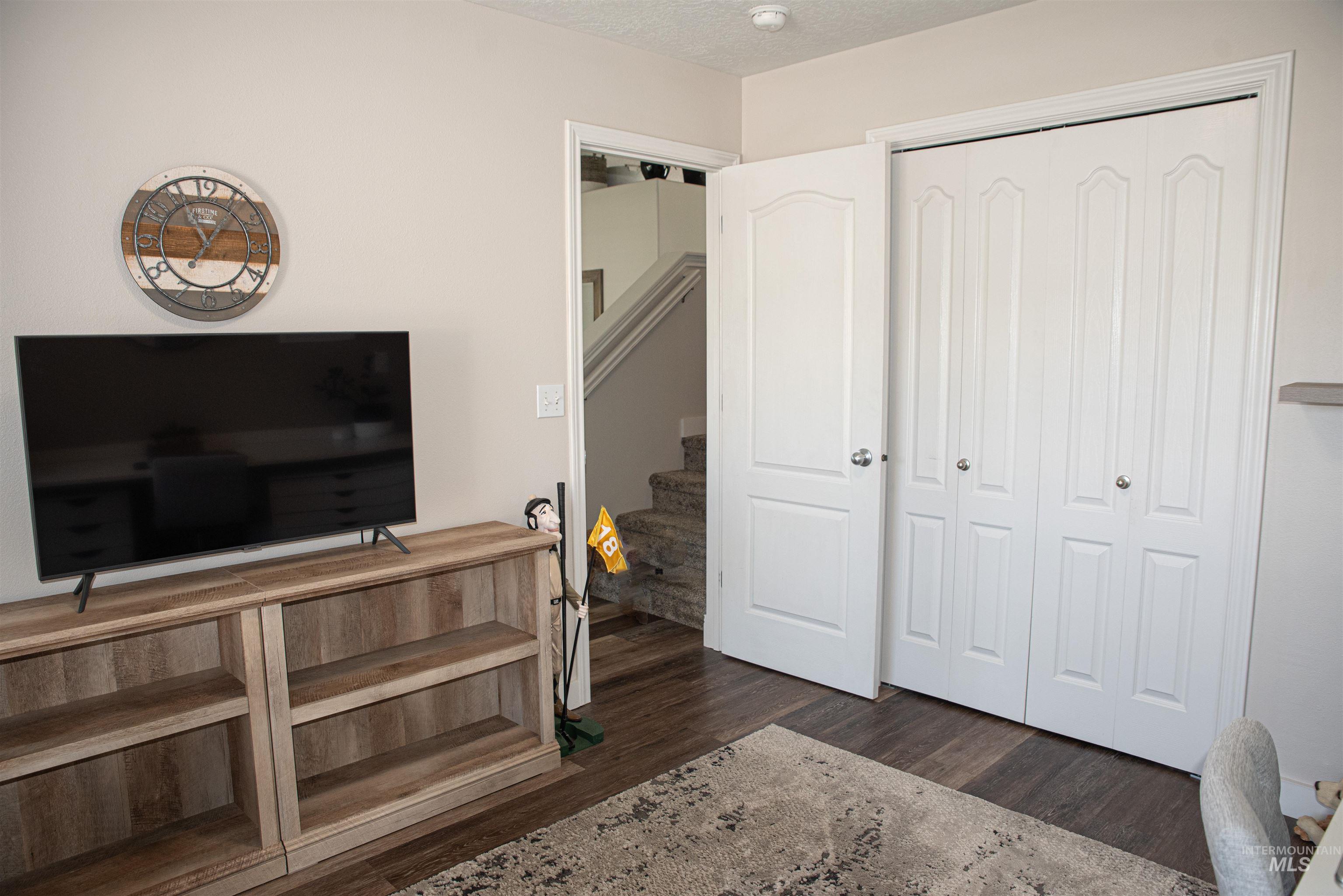 4115 E Jasmine Ct, Nampa, Idaho 83687, 4 Bedrooms, 2.5 Bathrooms, Residential For Sale, Price $438,500,MLS 98985834