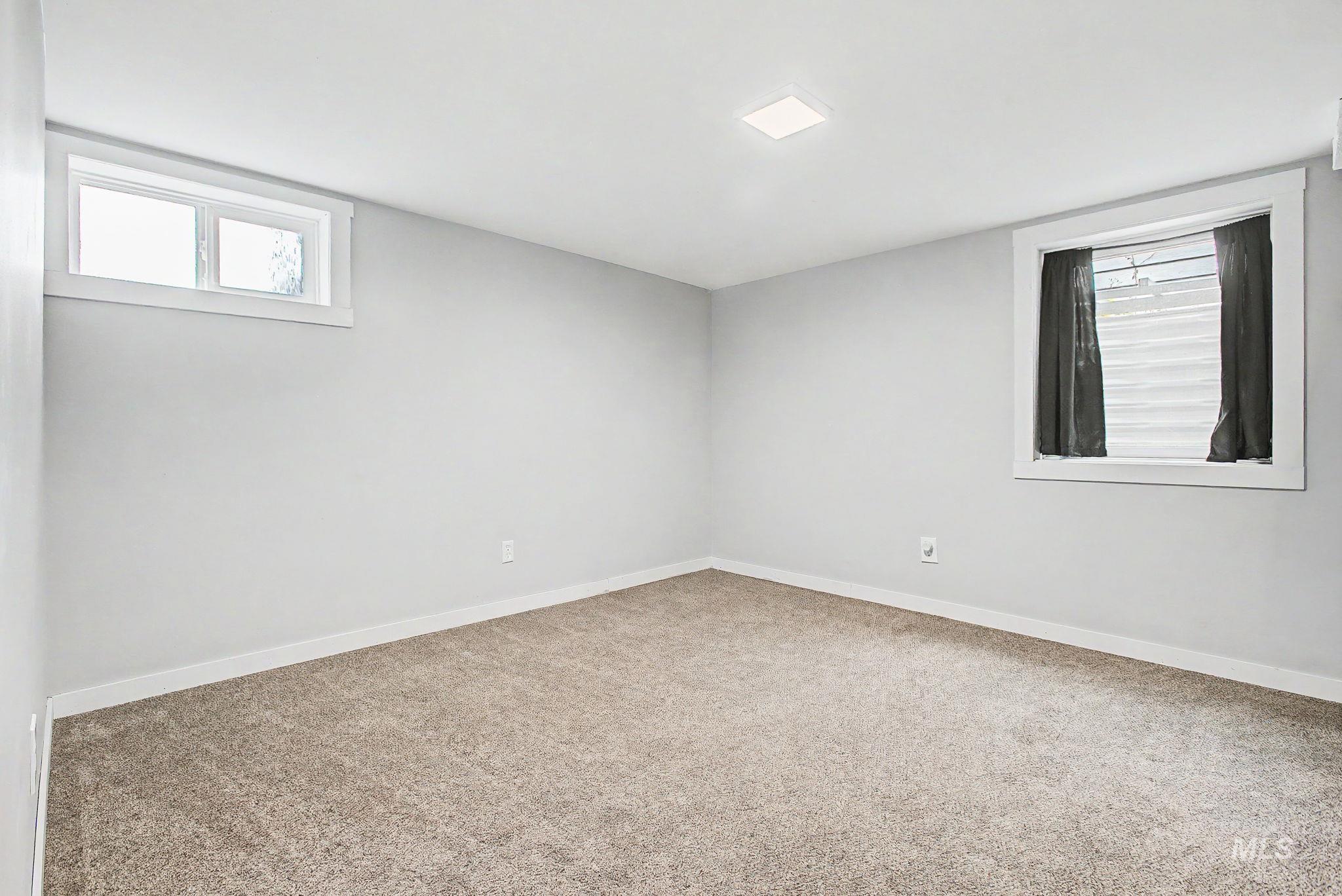 407 S Monroe, Moscow, Idaho 83843, 3 Bedrooms, 2 Bathrooms, Residential For Sale, Price $469,000,MLS 98985835