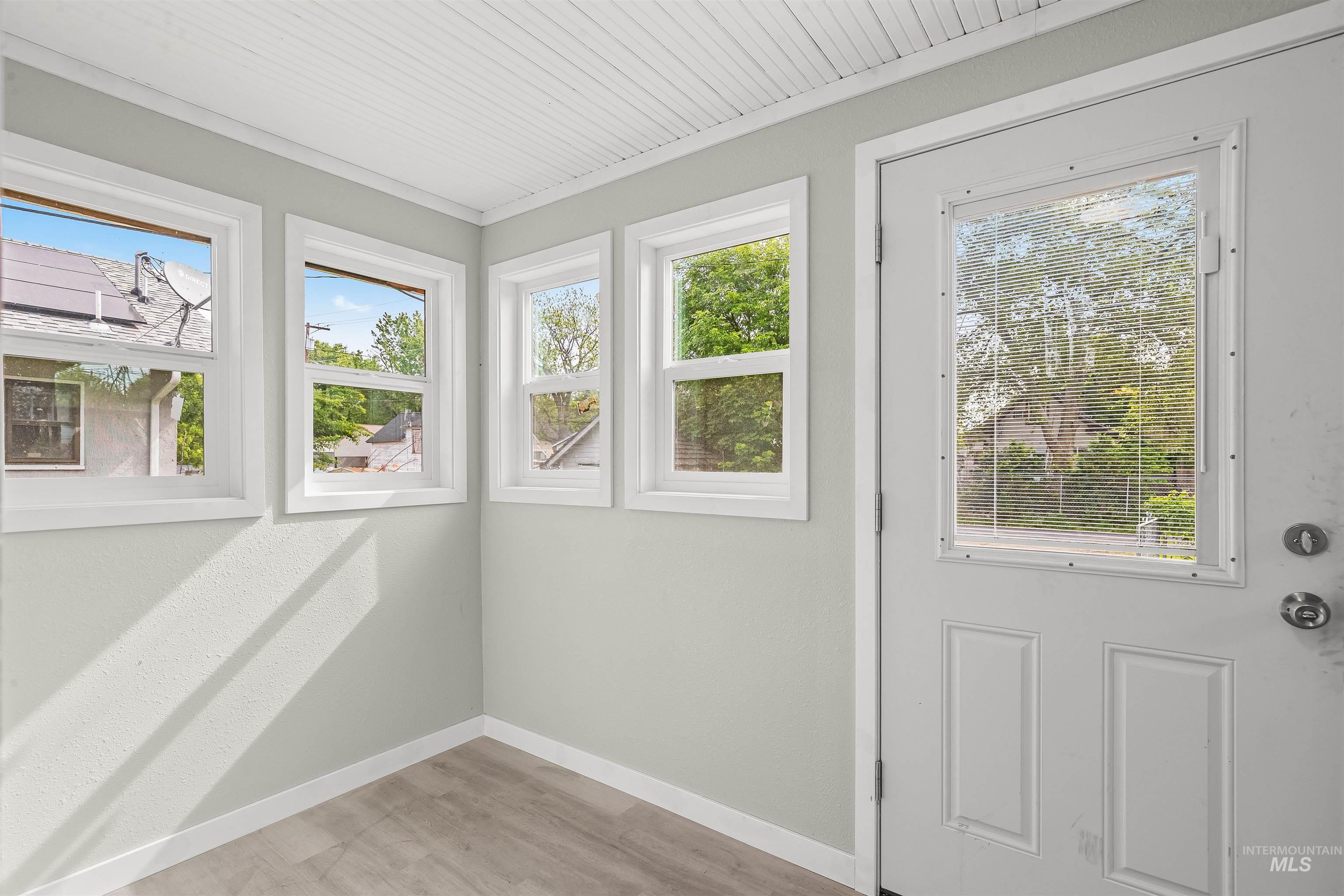 1049 8th Street, Clarkston, Washington 99403, 4 Bedrooms, 2 Bathrooms, Residential For Sale, Price $310,000,MLS 98985837