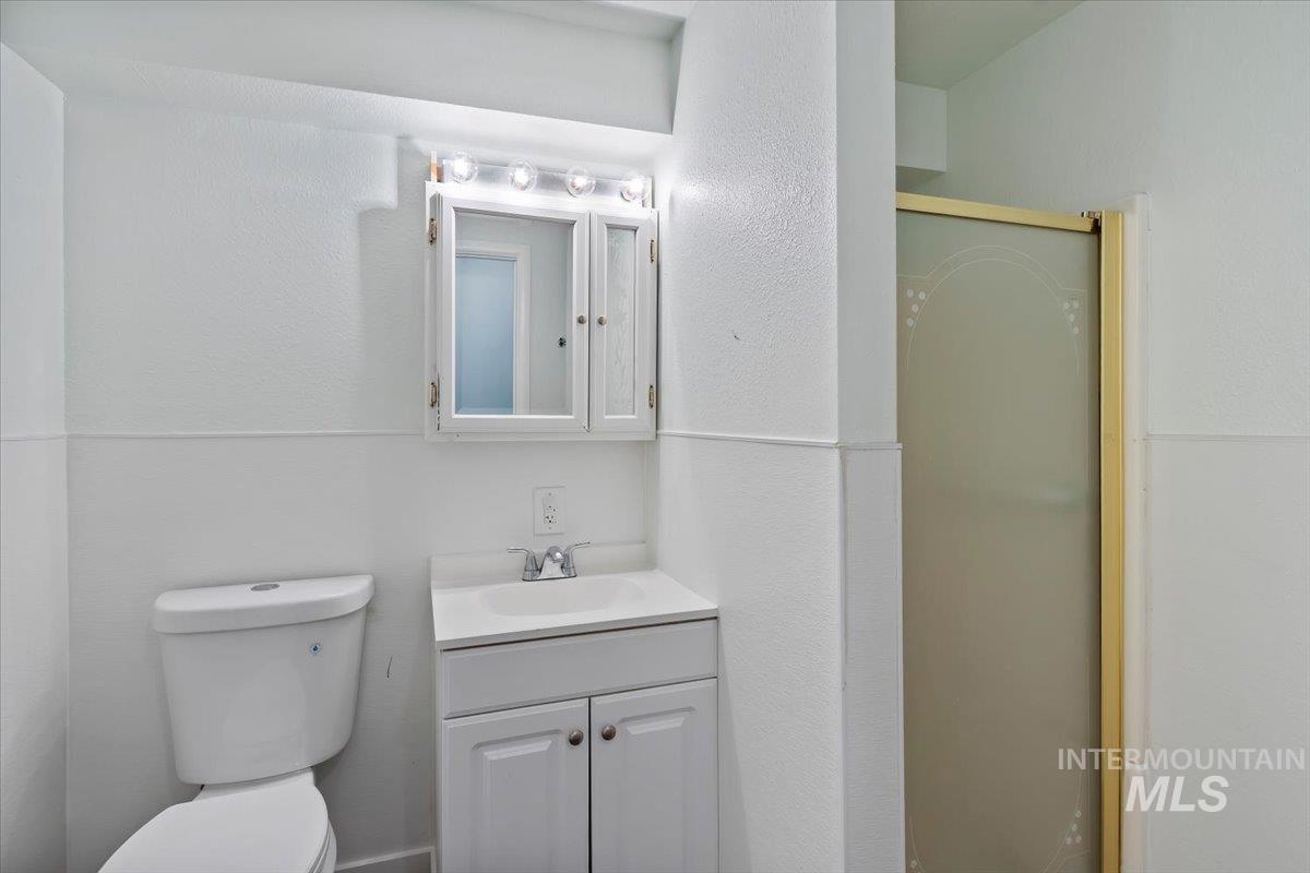 541 3rd St. E., Hansen, Idaho 83334, 2 Bedrooms, 2 Bathrooms, Residential For Sale, Price $290,000,MLS 98985838