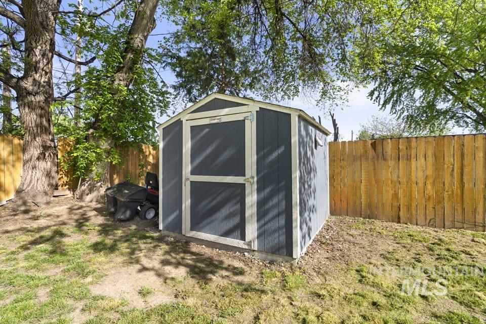 317 W Park Ave, New Plymouth, Idaho 83655, 3 Bedrooms, 2 Bathrooms, Residential For Sale, Price $364,000,MLS 98985839
