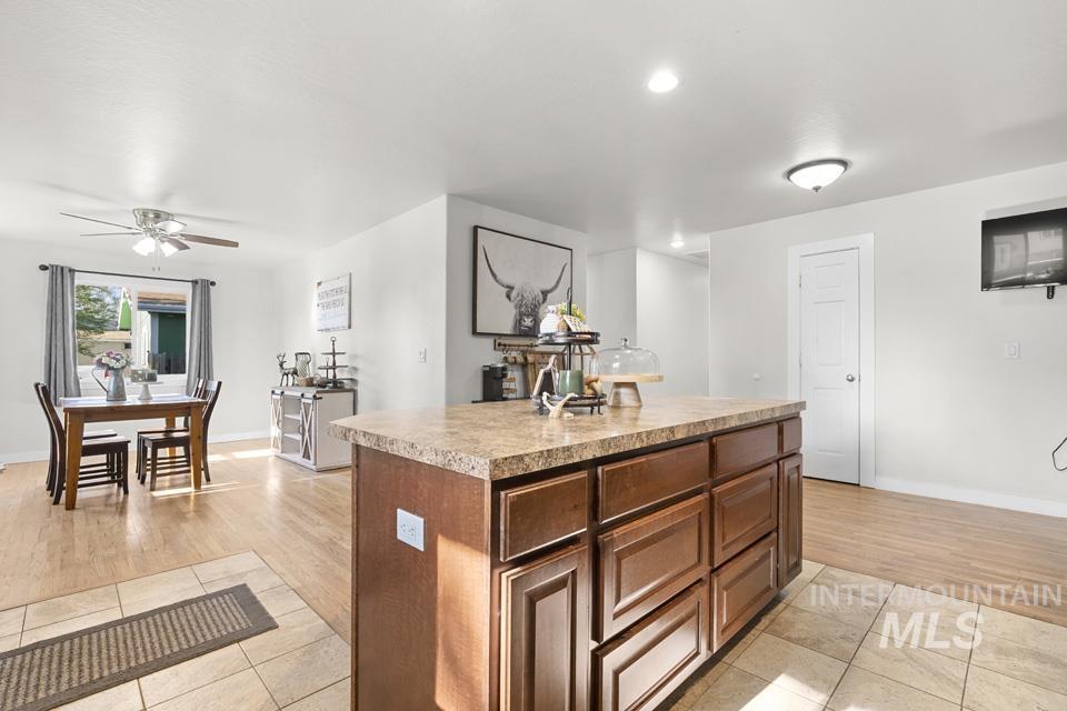 317 W Park Ave, New Plymouth, Idaho 83655, 3 Bedrooms, 2 Bathrooms, Residential For Sale, Price $364,000,MLS 98985839