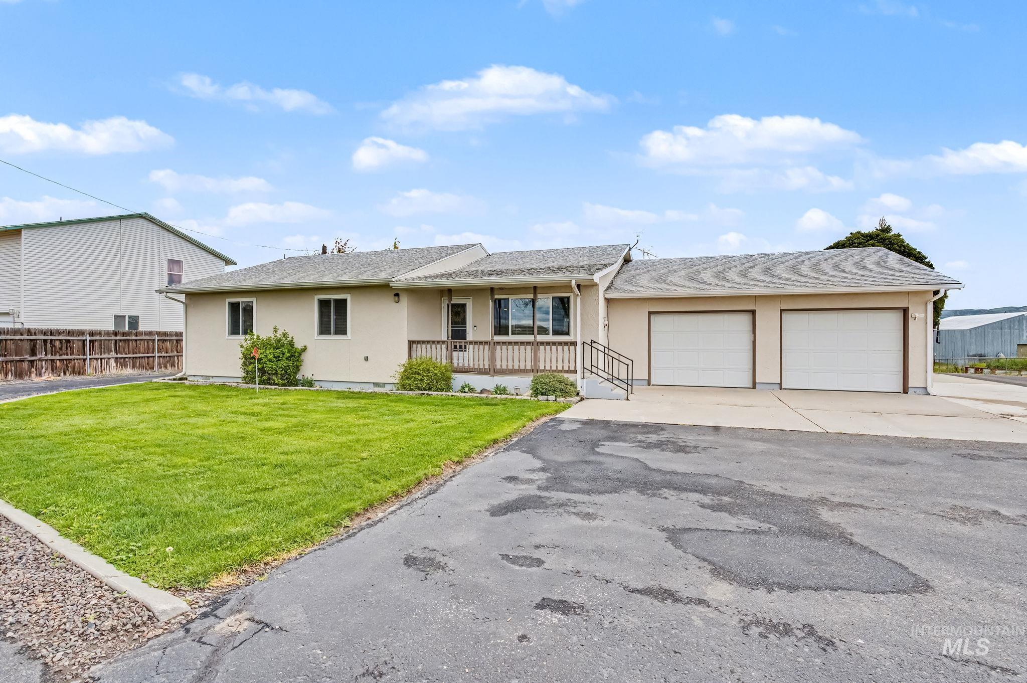 3620 UA Ave, Emmett, Idaho 83617, 3 Bedrooms, 2.5 Bathrooms, Residential For Sale, Price $949,900,MLS 98985840