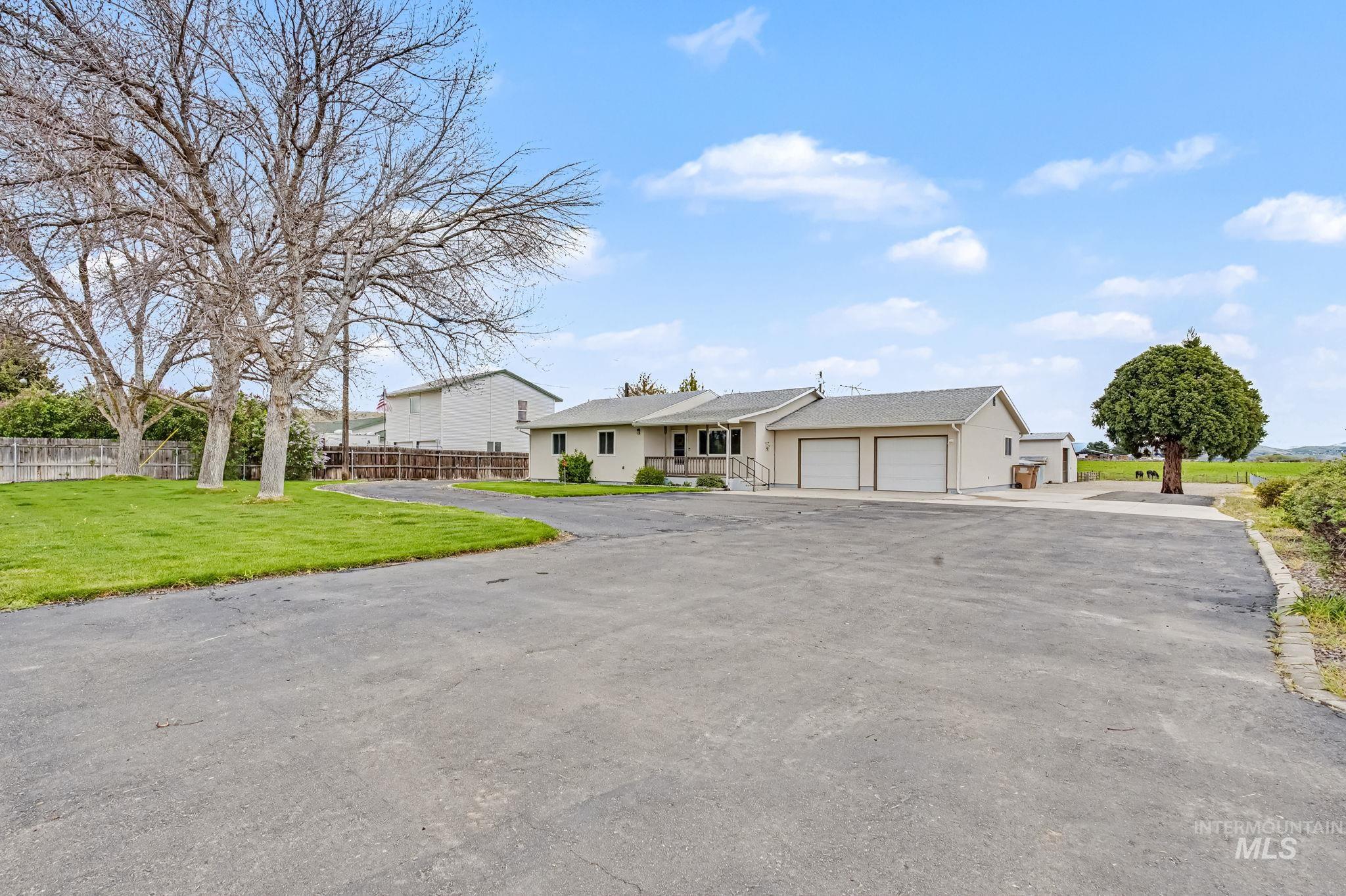 3620 UA Ave, Emmett, Idaho 83617, 3 Bedrooms, 2.5 Bathrooms, Residential For Sale, Price $949,900,MLS 98985840
