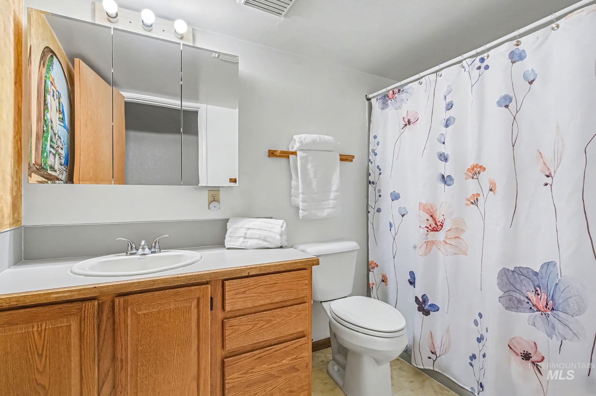 3620 UA Ave, Emmett, Idaho 83617, 3 Bedrooms, 2.5 Bathrooms, Residential For Sale, Price $800,000, 98985840
