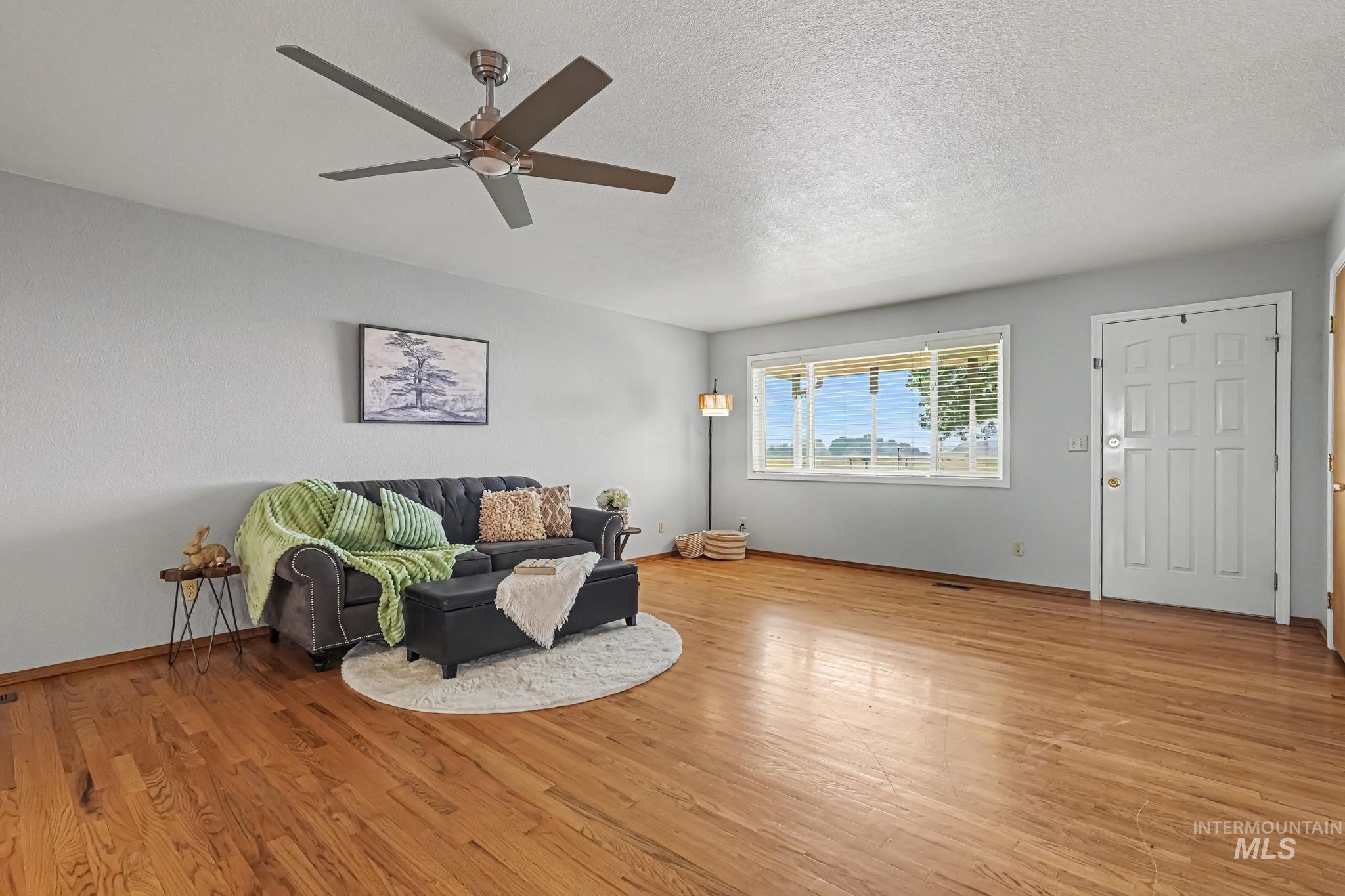 3620 UA Ave, Emmett, Idaho 83617, 3 Bedrooms, 2.5 Bathrooms, Residential For Sale, Price $800,000, 98985840