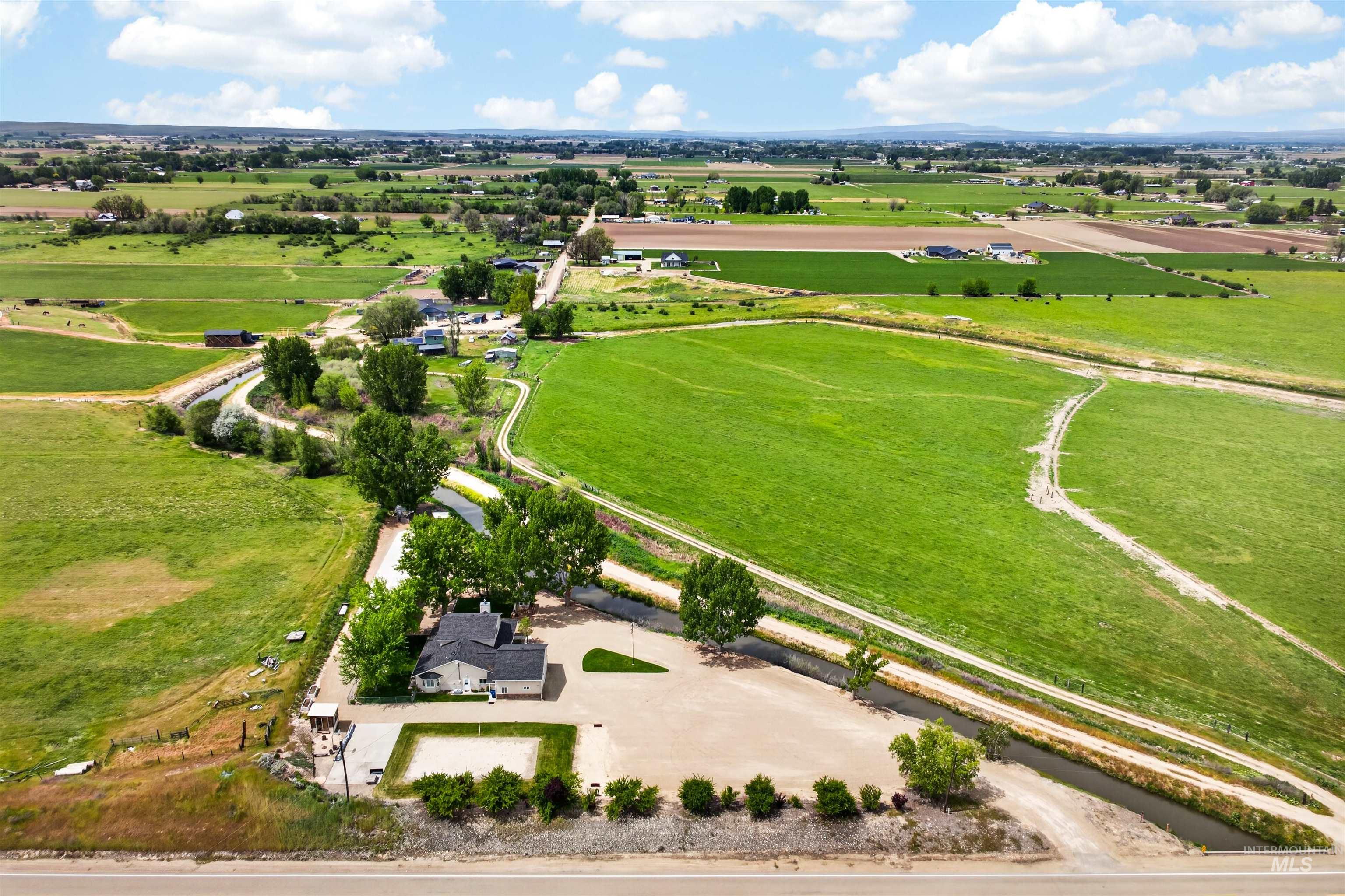 5471 Highway 52, New Plymouth, Idaho 83655, 4 Bedrooms, 3.5 Bathrooms, Residential For Sale, Price $749,900,MLS 98985841