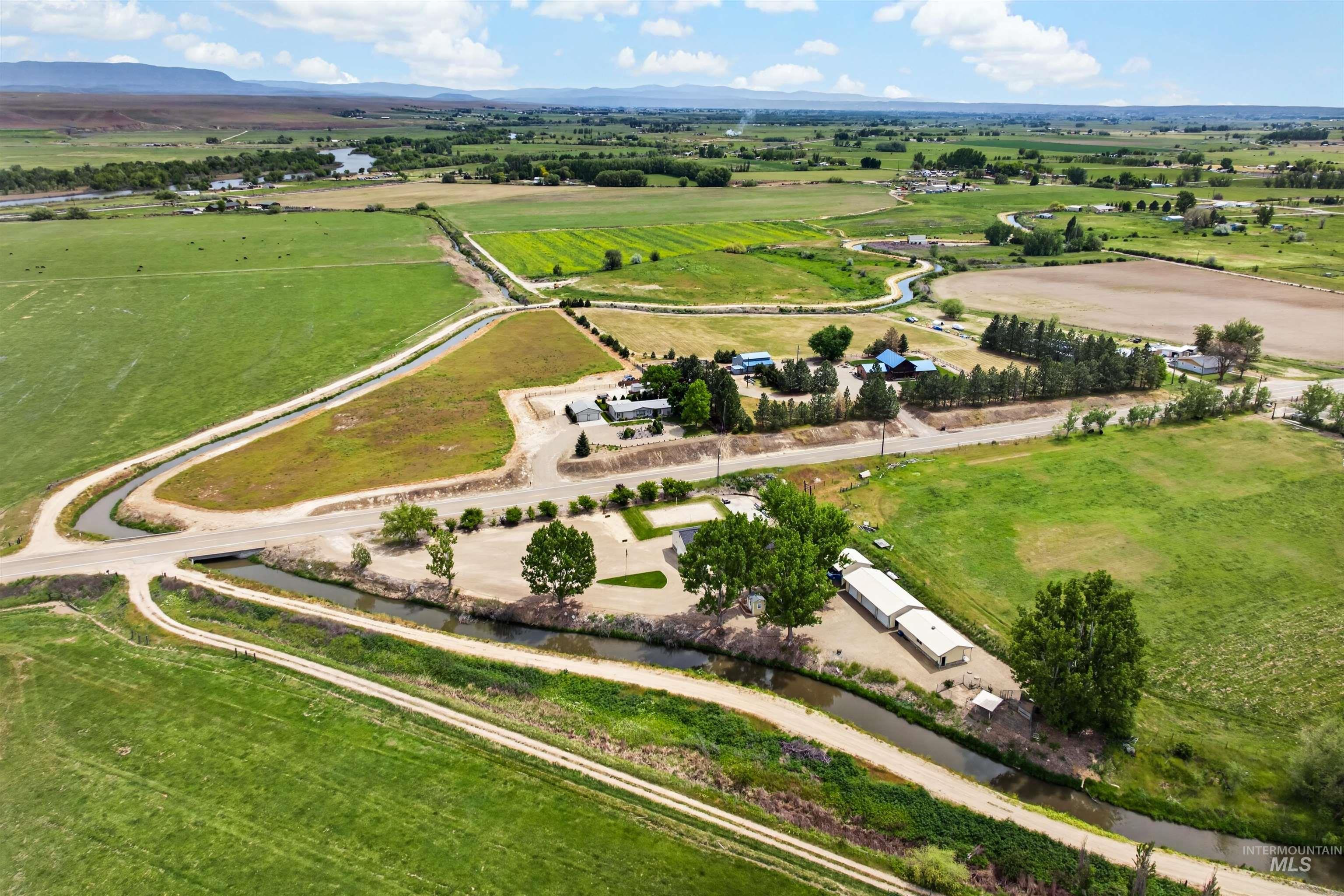 5471 Highway 52, New Plymouth, Idaho 83655, 4 Bedrooms, 3.5 Bathrooms, Residential For Sale, Price $749,900,MLS 98985841