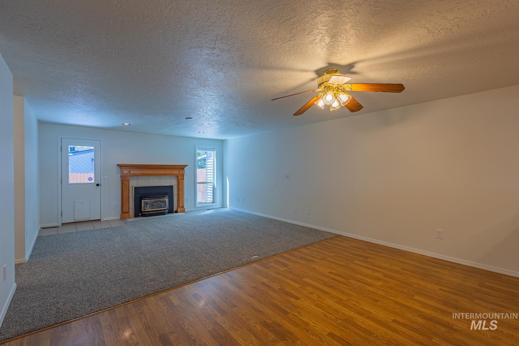 945 N Gossett Ave., Boise, Idaho 83704, 3 Bedrooms, 3 Bathrooms, Residential For Sale, Price $415,000,MLS 98985842