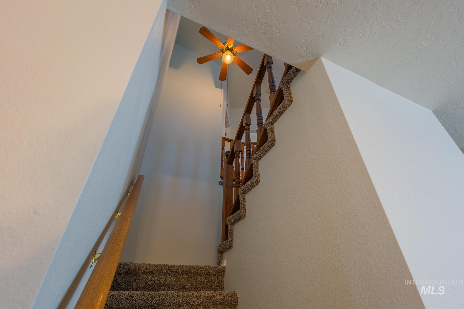 945 N Gossett Ave., Boise, Idaho 83704, 3 Bedrooms, 3 Bathrooms, Residential For Sale, Price $415,000,MLS 98985842