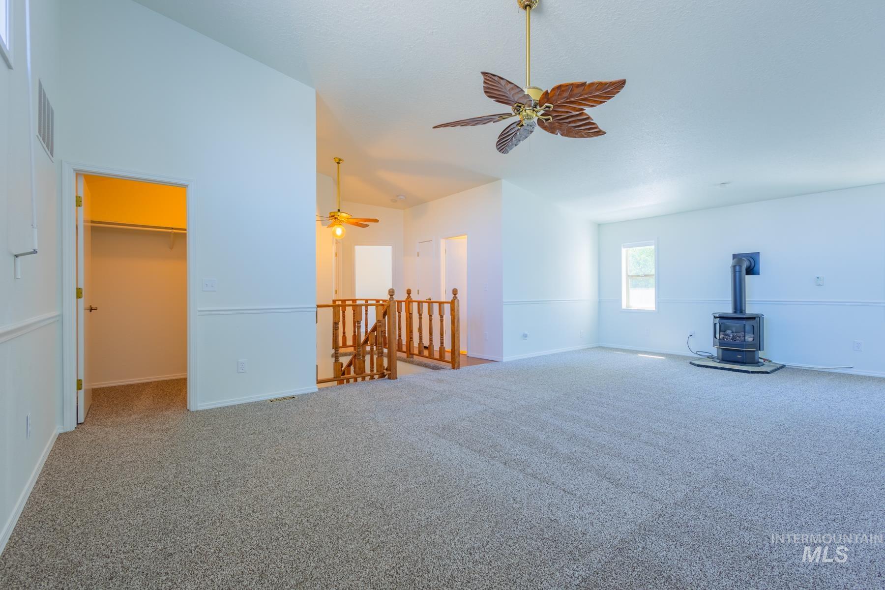 945 N Gossett Ave., Boise, Idaho 83704, 3 Bedrooms, 3 Bathrooms, Residential For Sale, Price $415,000,MLS 98985842