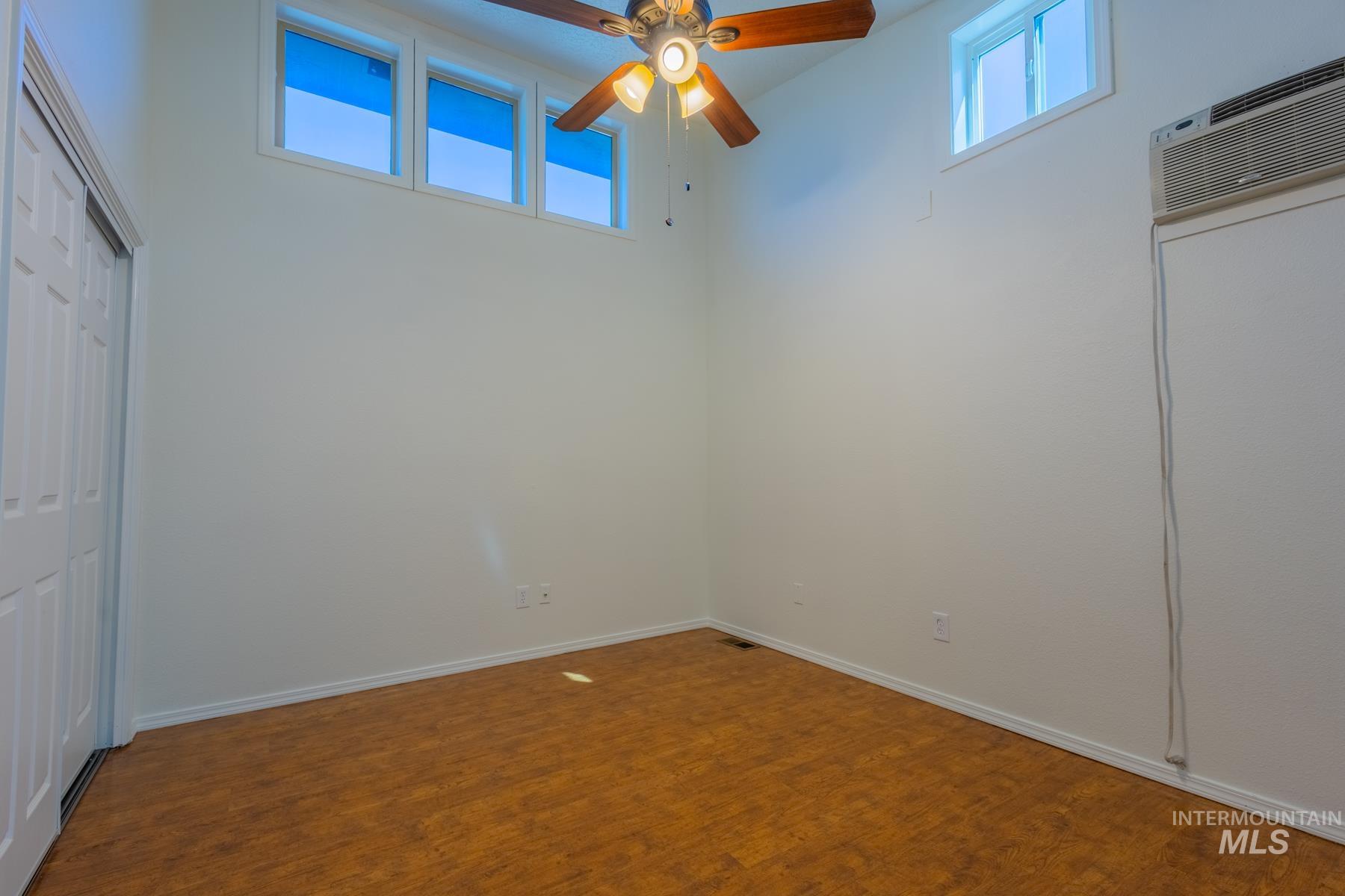 945 N Gossett Ave., Boise, Idaho 83704, 3 Bedrooms, 3 Bathrooms, Residential For Sale, Price $415,000,MLS 98985842
