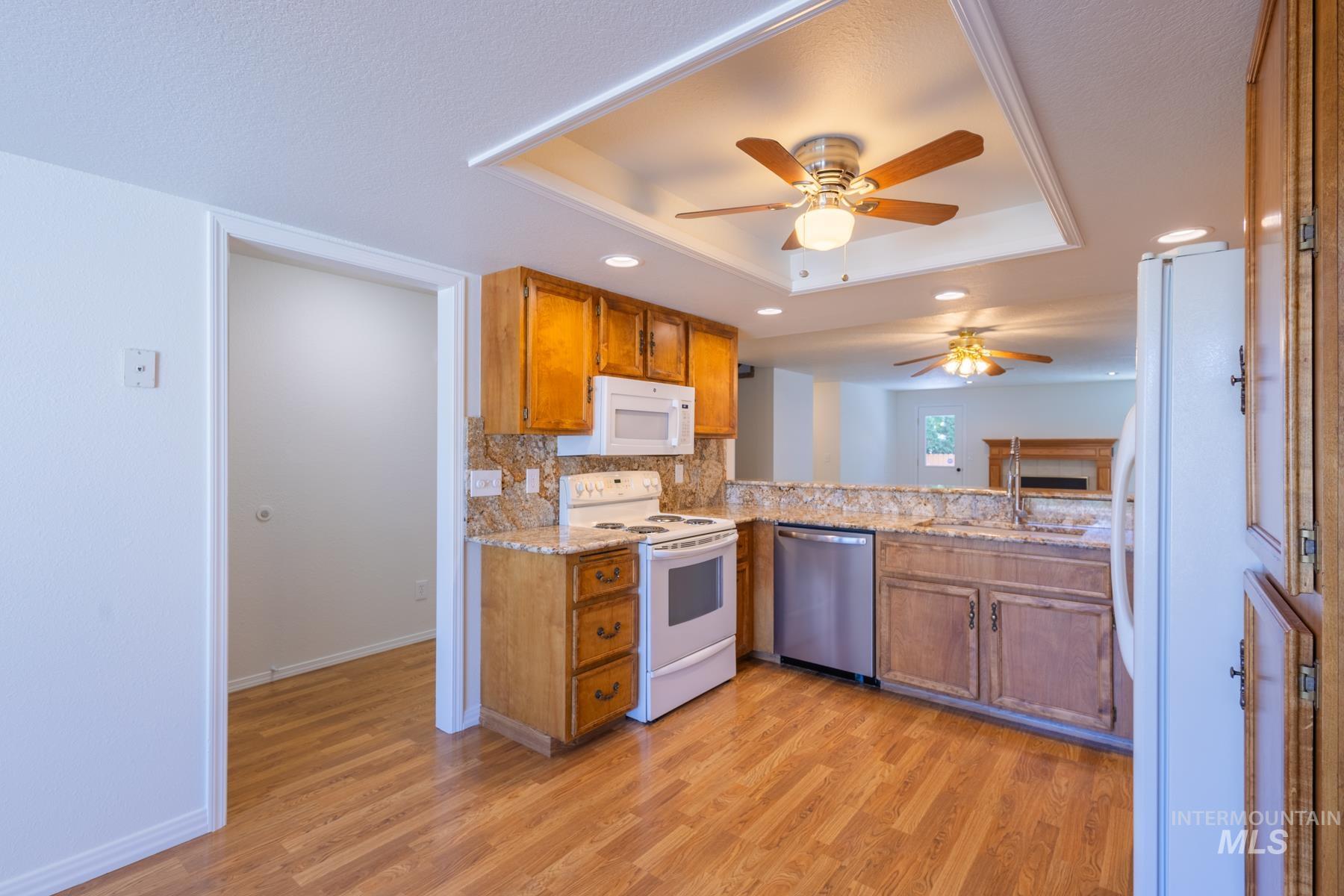 945 N Gossett Ave., Boise, Idaho 83704, 3 Bedrooms, 3 Bathrooms, Residential For Sale, Price $415,000,MLS 98985842