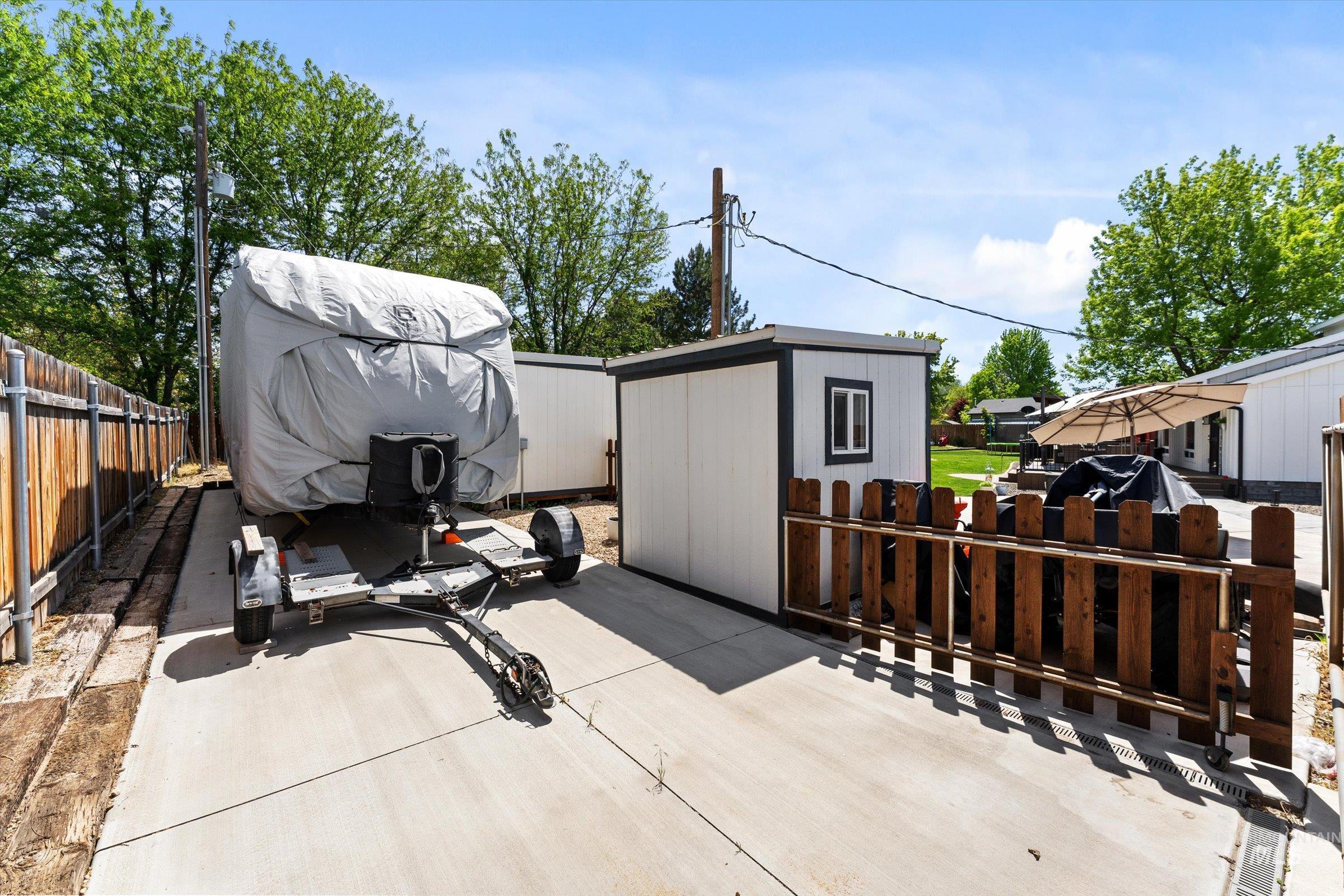 821 S Cove Ln, Nampa, Idaho 83686, 3 Bedrooms, 2 Bathrooms, Residential For Sale, Price $774,900,MLS 98985843