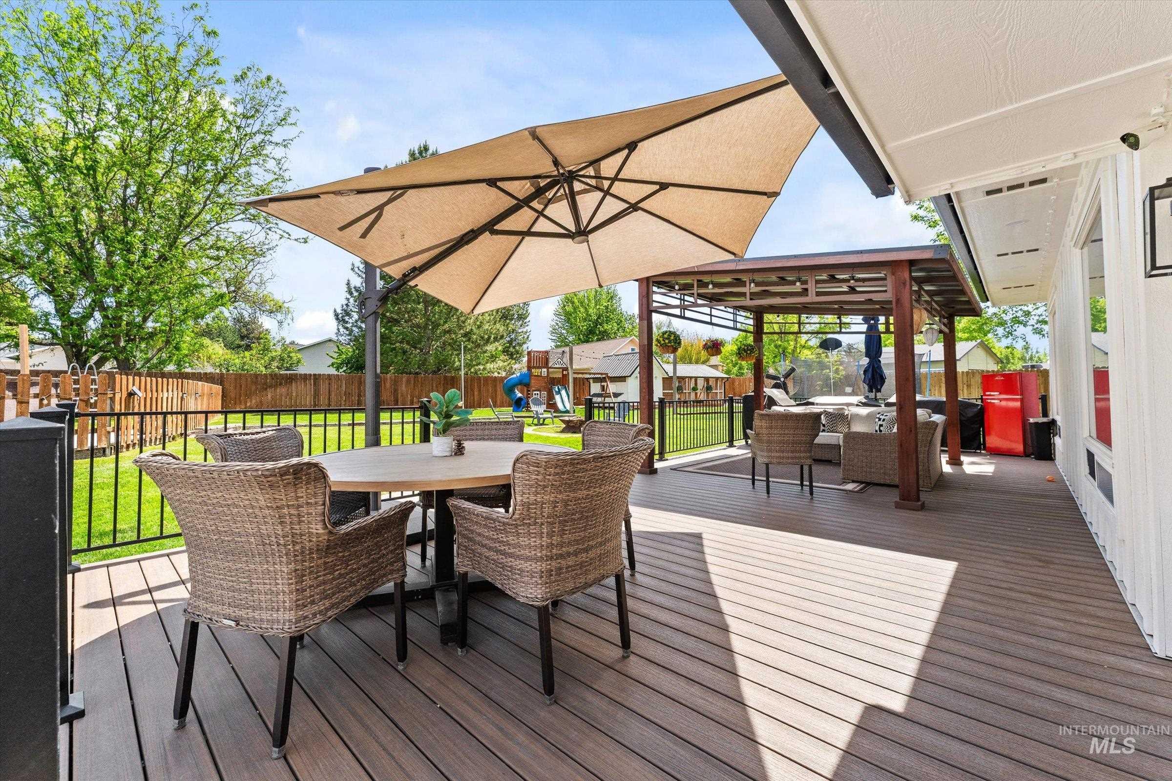 821 S Cove Ln, Nampa, Idaho 83686, 3 Bedrooms, 2 Bathrooms, Residential For Sale, Price $774,900,MLS 98985843
