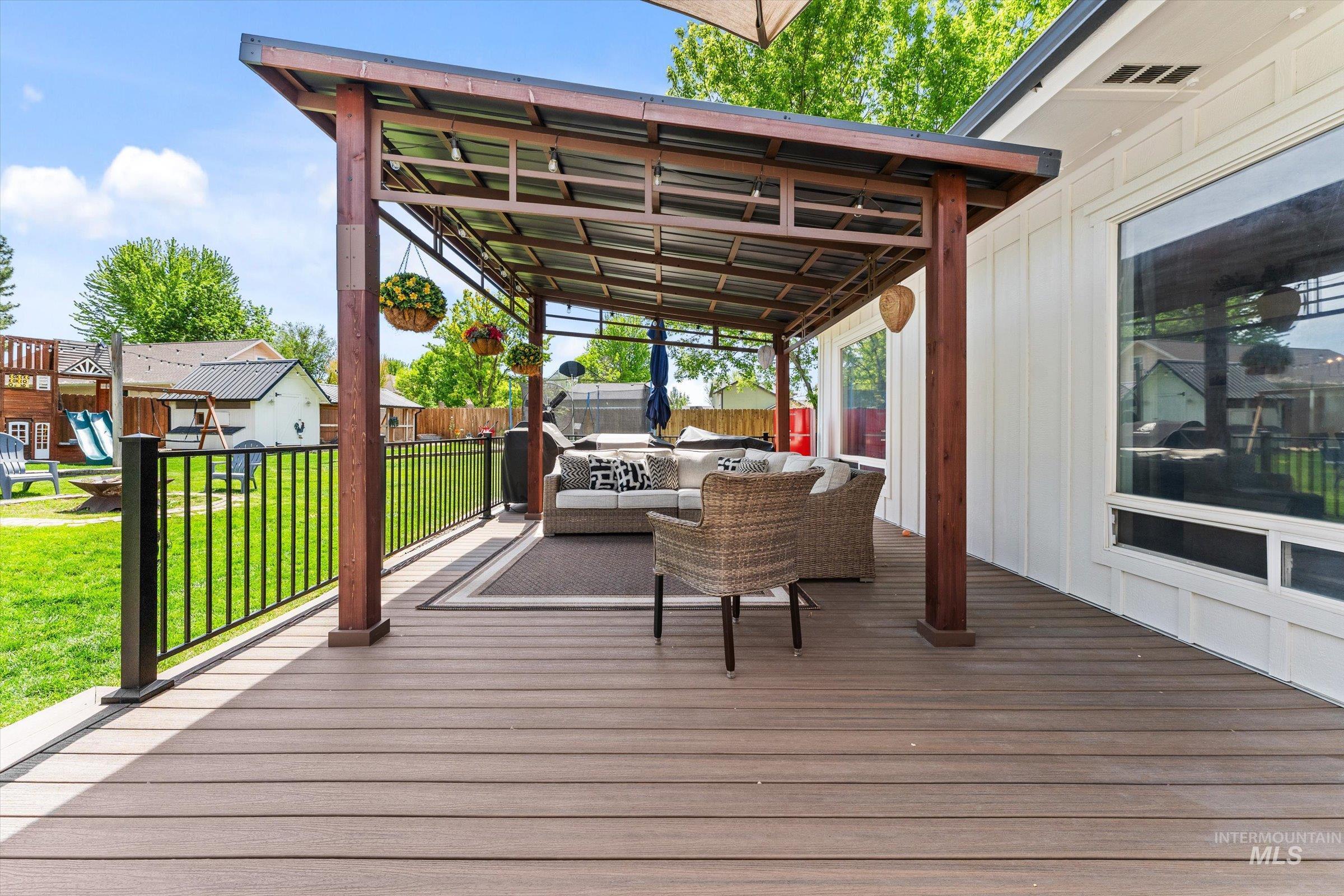 821 S Cove Ln, Nampa, Idaho 83686, 3 Bedrooms, 2 Bathrooms, Residential For Sale, Price $774,900,MLS 98985843
