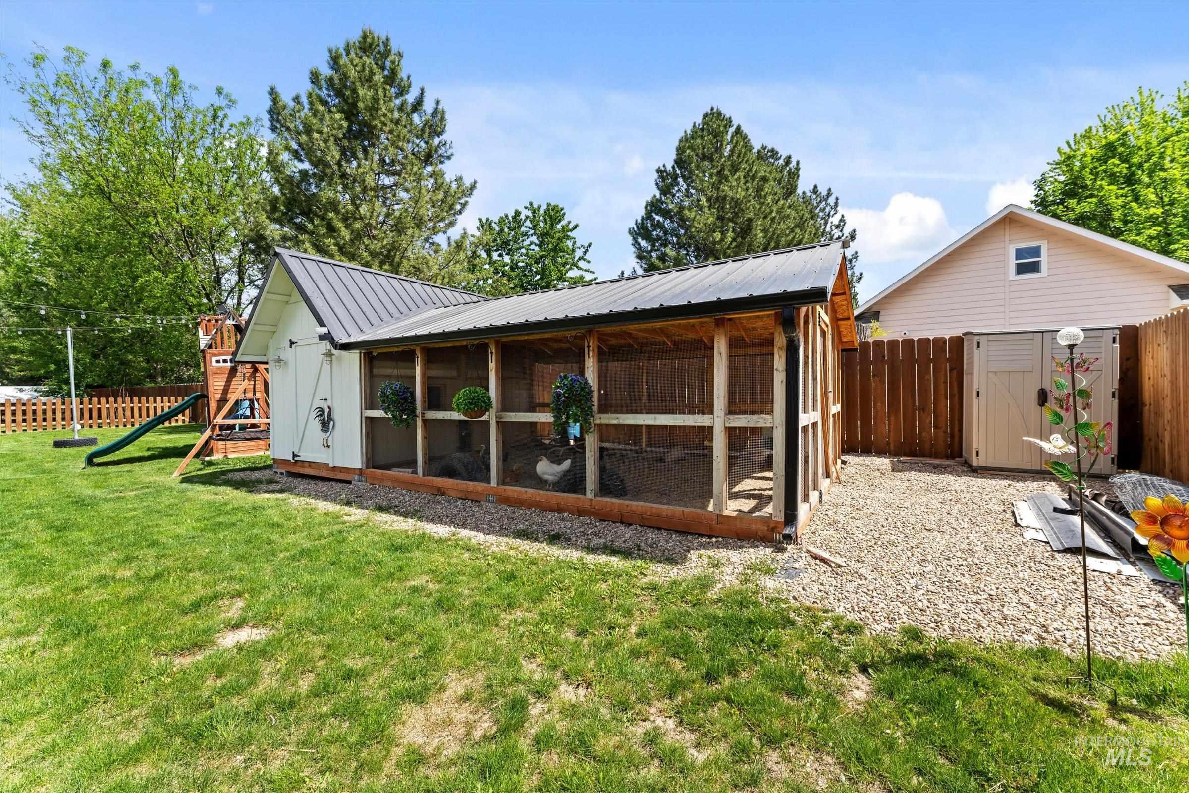 821 S Cove Ln, Nampa, Idaho 83686, 3 Bedrooms, 2 Bathrooms, Residential For Sale, Price $774,900,MLS 98985843