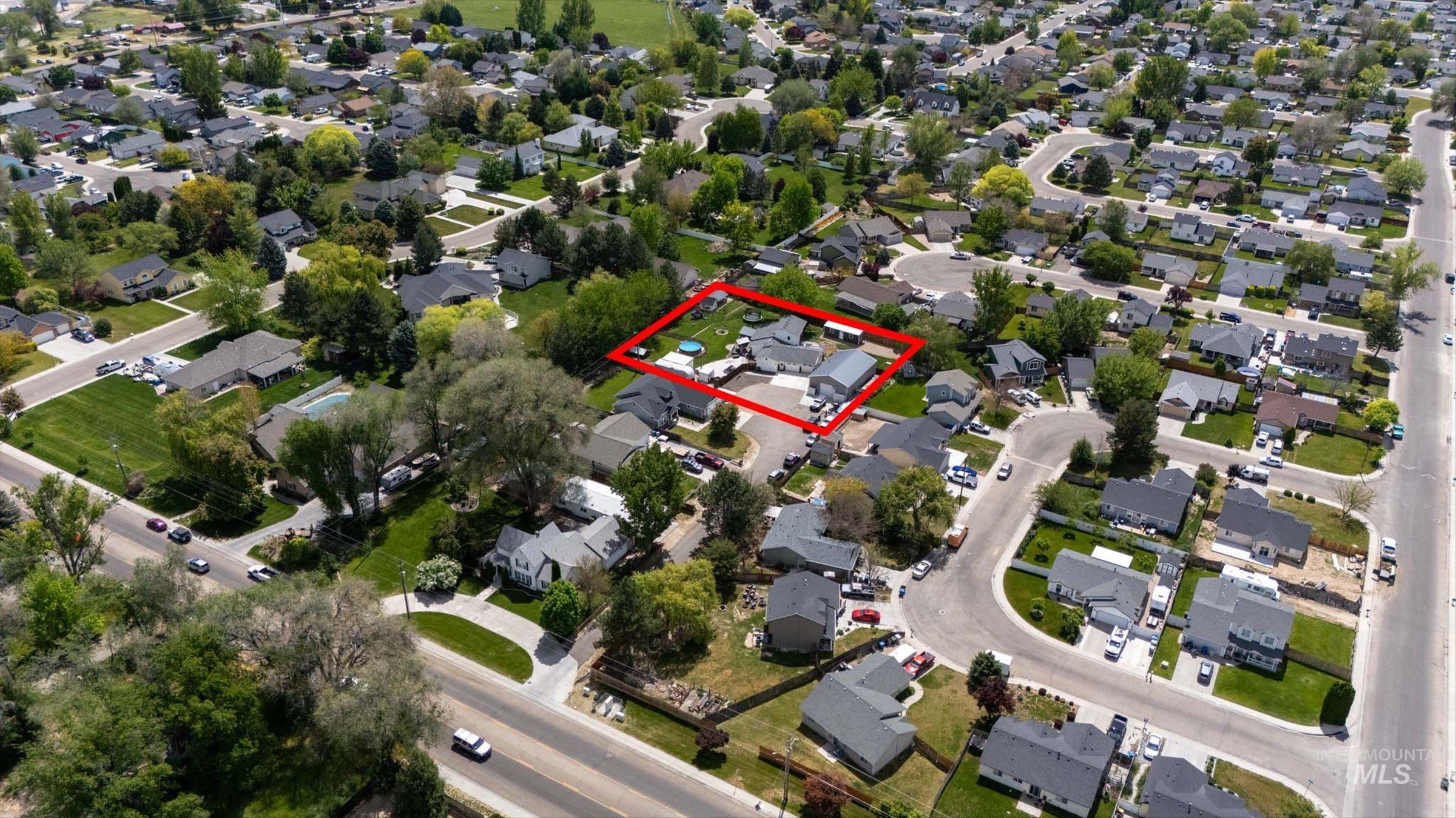 821 S Cove Ln, Nampa, Idaho 83686, 3 Bedrooms, 2 Bathrooms, Residential For Sale, Price $774,900,MLS 98985843