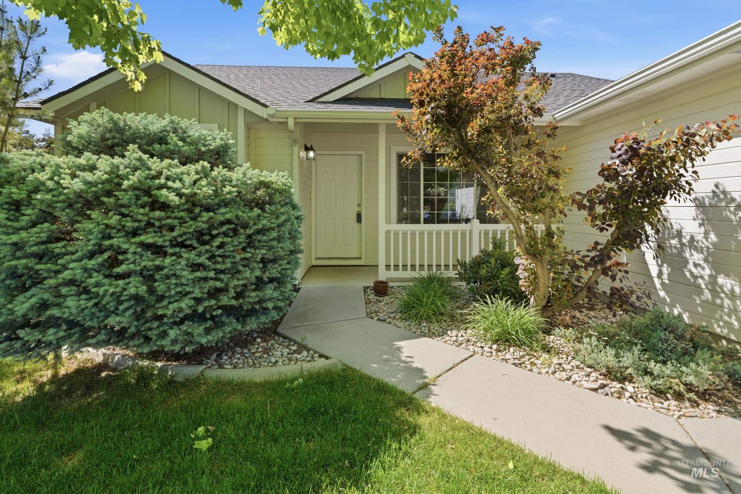 3495 Lezana, Meridian, Idaho 83642, 4 Bedrooms, 2 Bathrooms, Residential For Sale, Price $449,850,MLS 98985844