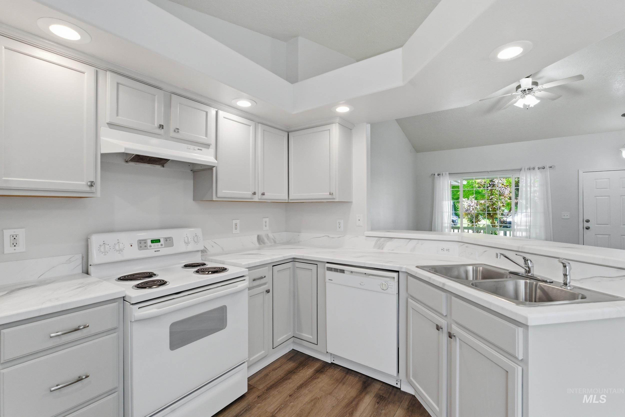 3495 Lezana, Meridian, Idaho 83642, 4 Bedrooms, 2 Bathrooms, Residential For Sale, Price $449,850,MLS 98985844