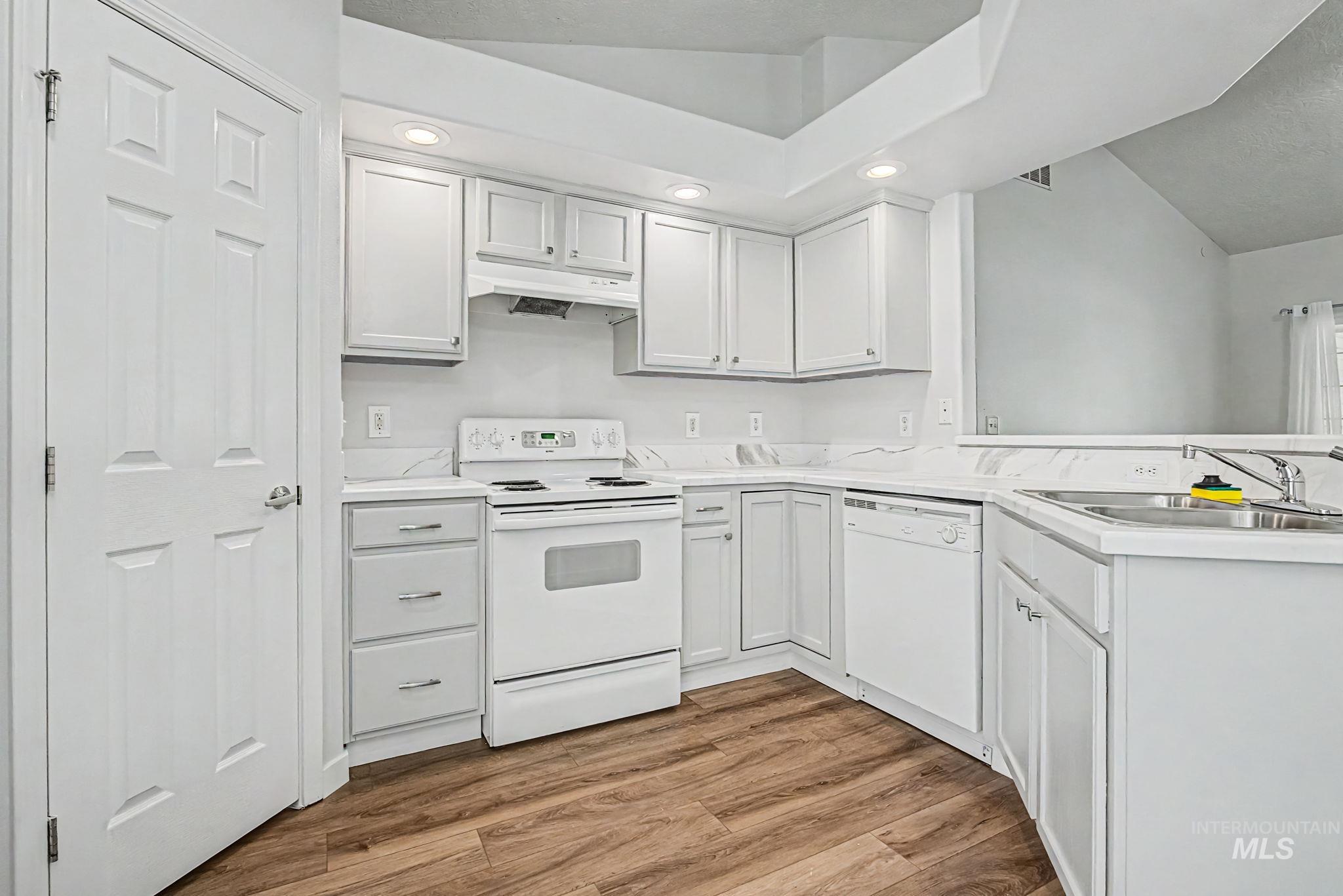 3495 Lezana, Meridian, Idaho 83642, 4 Bedrooms, 2 Bathrooms, Residential For Sale, Price $449,900,MLS 98985844
