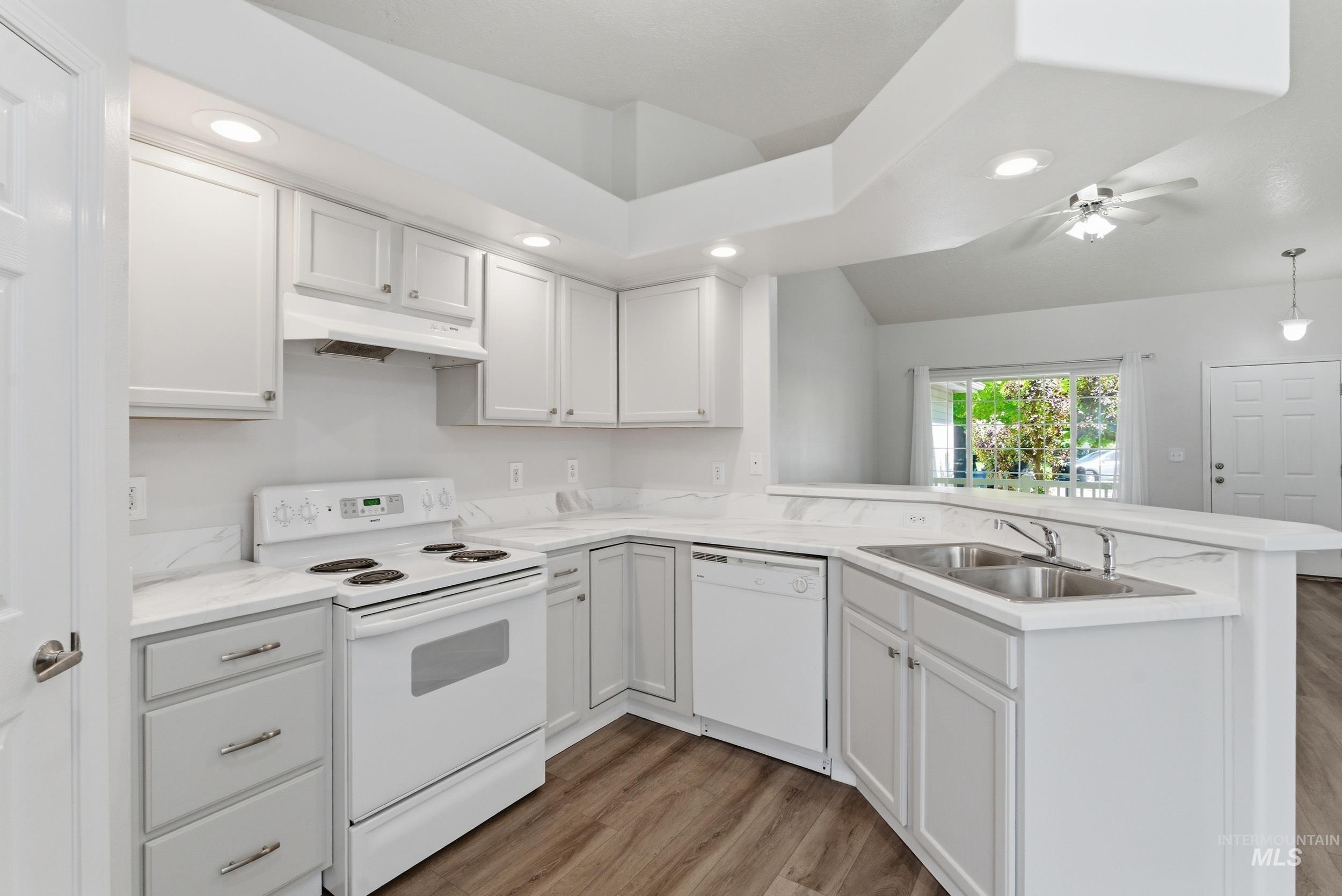 3495 Lezana, Meridian, Idaho 83642, 4 Bedrooms, 2 Bathrooms, Residential For Sale, Price $449,850,MLS 98985844