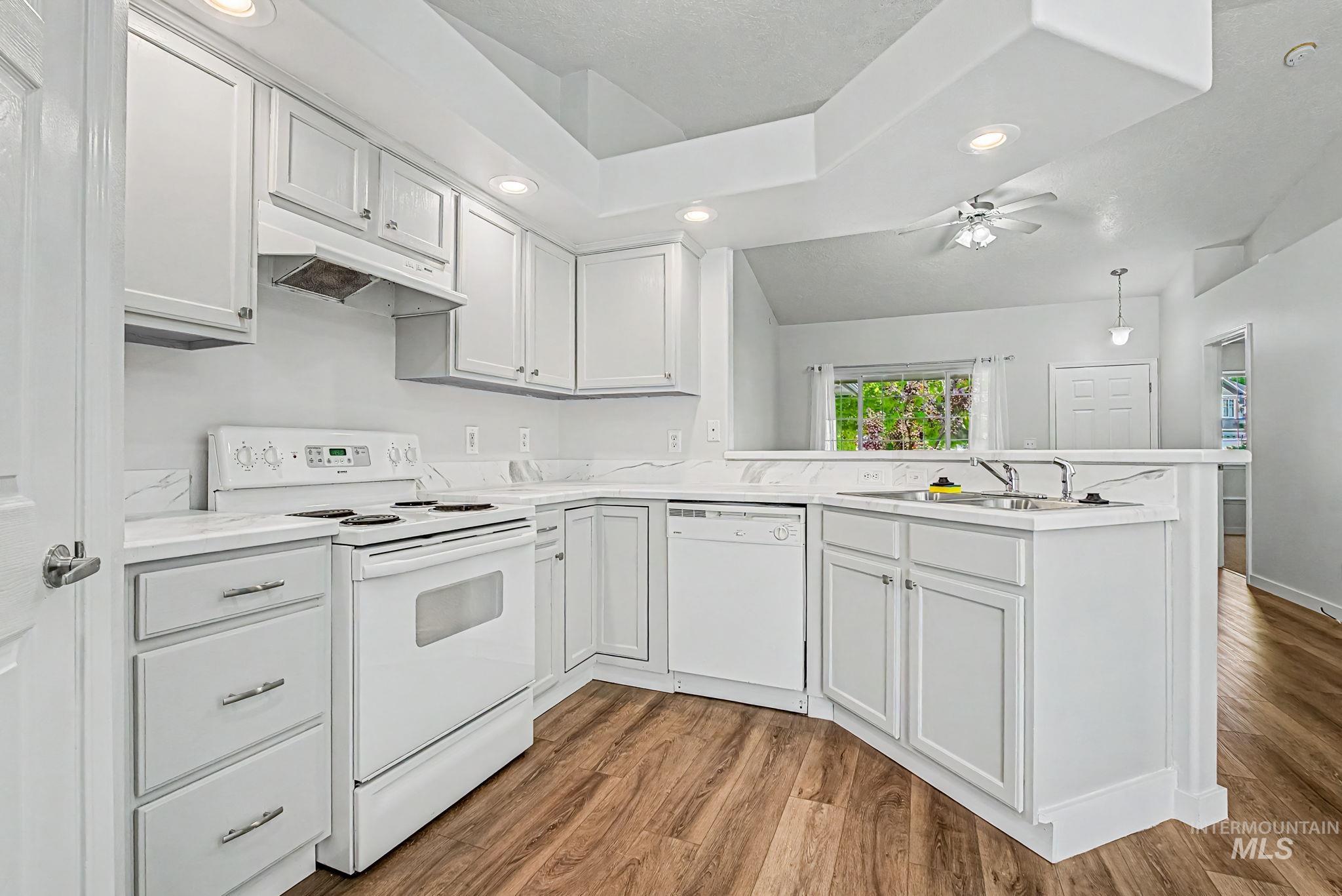 3495 Lezana, Meridian, Idaho 83642, 4 Bedrooms, 2 Bathrooms, Residential For Sale, Price $449,900, 98985844
