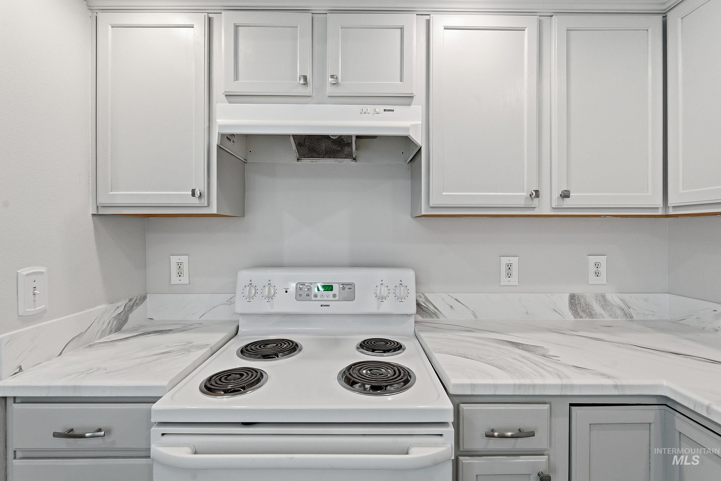 3495 Lezana, Meridian, Idaho 83642, 4 Bedrooms, 2 Bathrooms, Residential For Sale, Price $449,850,MLS 98985844