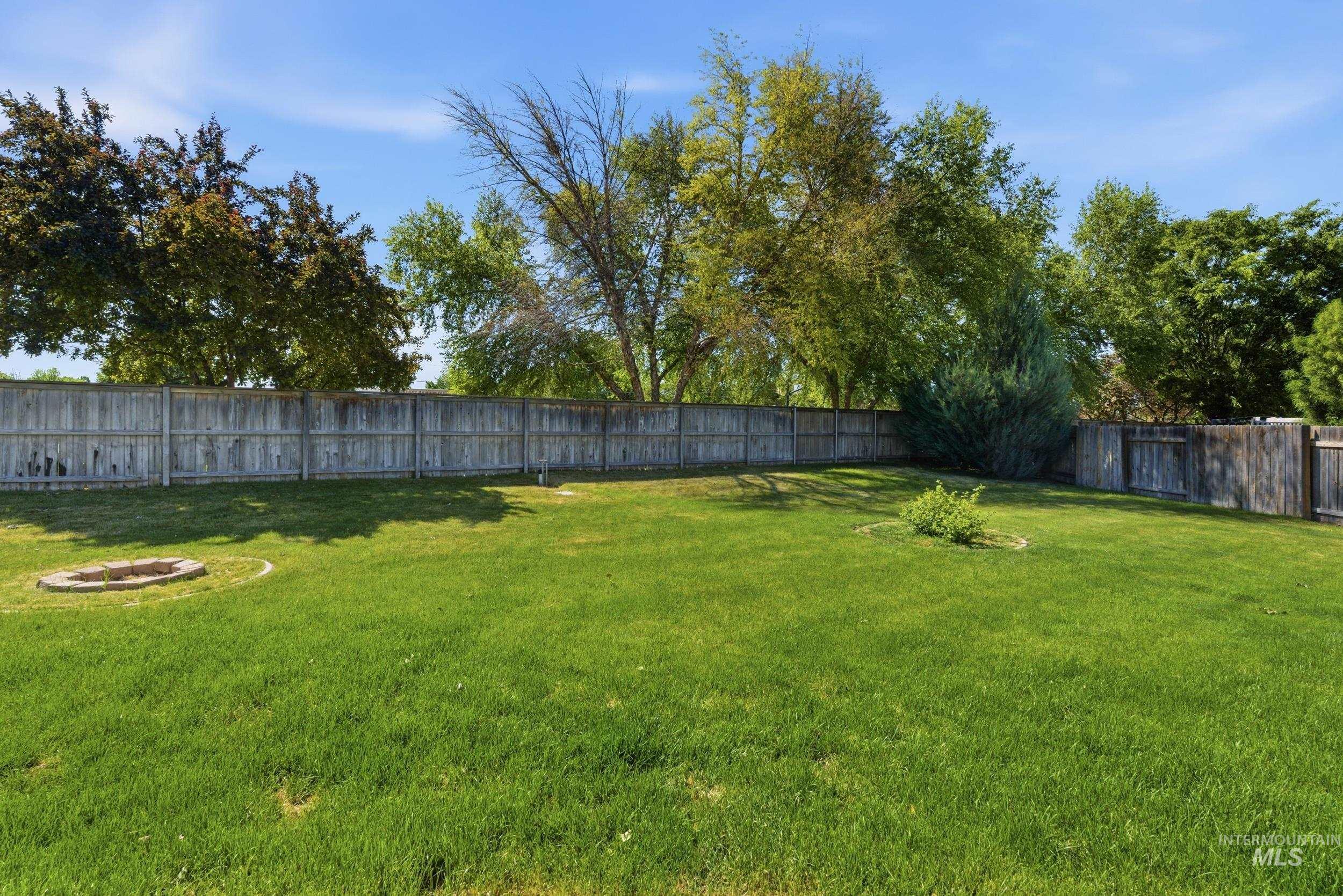 3495 Lezana, Meridian, Idaho 83642, 4 Bedrooms, 2 Bathrooms, Residential For Sale, Price $449,850,MLS 98985844