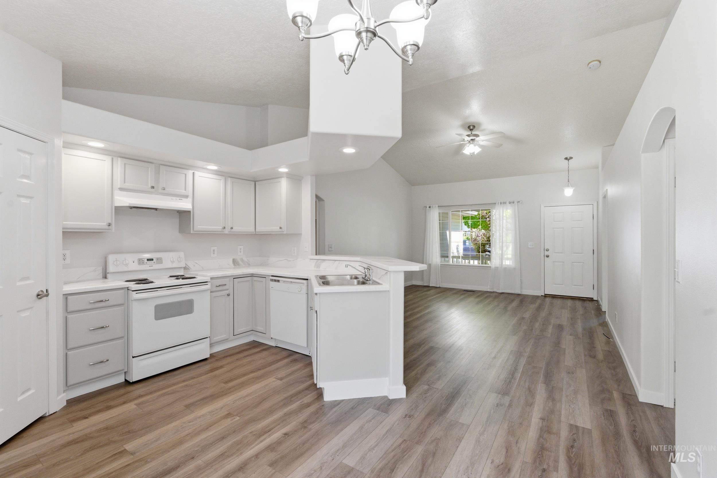 3495 Lezana, Meridian, Idaho 83642, 4 Bedrooms, 2 Bathrooms, Residential For Sale, Price $449,850,MLS 98985844