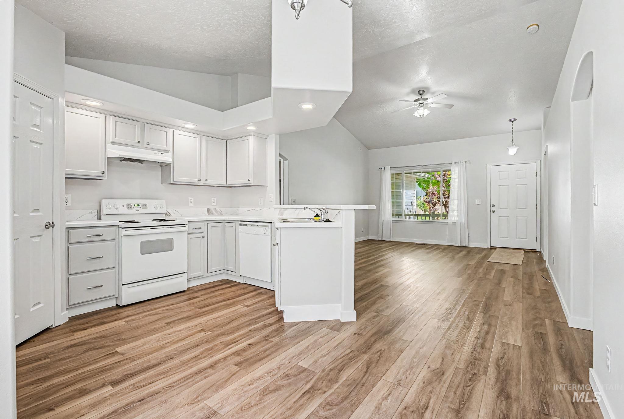 3495 Lezana, Meridian, Idaho 83642, 4 Bedrooms, 2 Bathrooms, Residential For Sale, Price $449,900,MLS 98985844