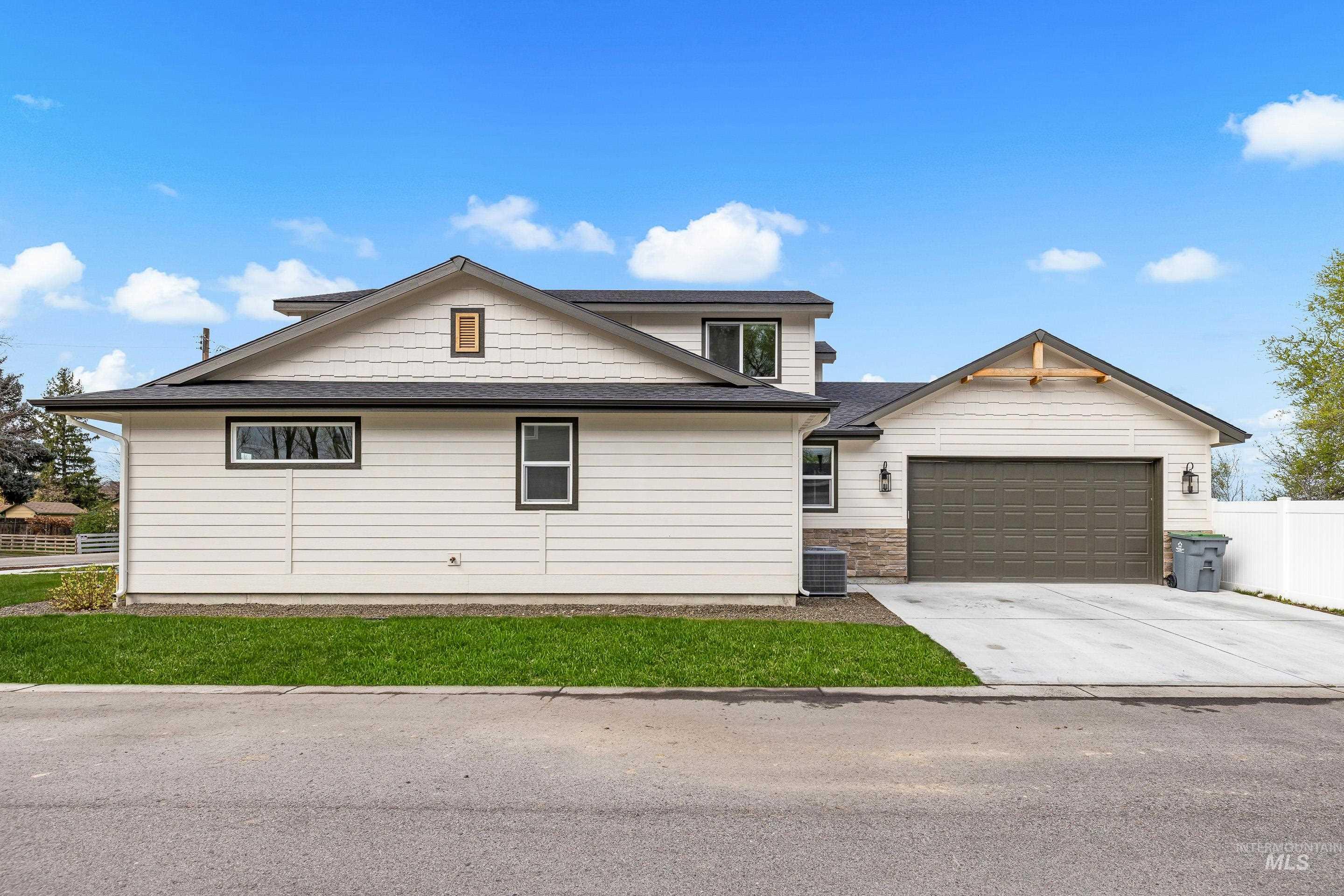 10418 W Shields Ave, Garden City, Idaho 83714, 3 Bedrooms, 2.5 Bathrooms, Residential For Sale, Price $589,900,MLS 98985846