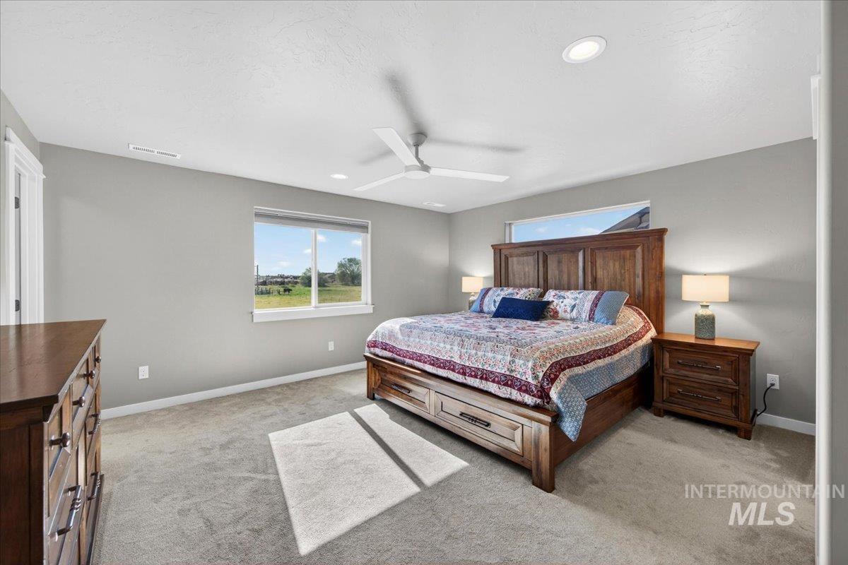 1306 N Warm River Ave, Kuna, Idaho 83634, 5 Bedrooms, 2.5 Bathrooms, Residential For Sale, Price $525,000,MLS 98985849