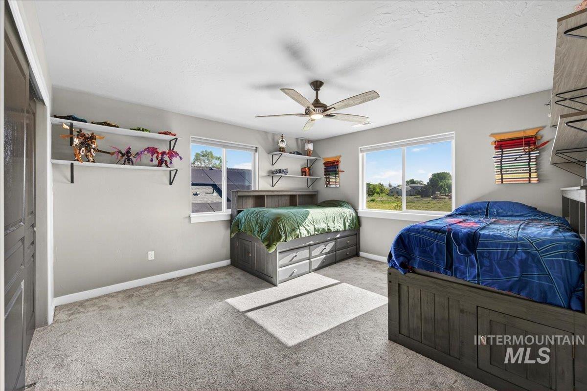 1306 N Warm River Ave, Kuna, Idaho 83634, 5 Bedrooms, 2.5 Bathrooms, Residential For Sale, Price $525,000,MLS 98985849