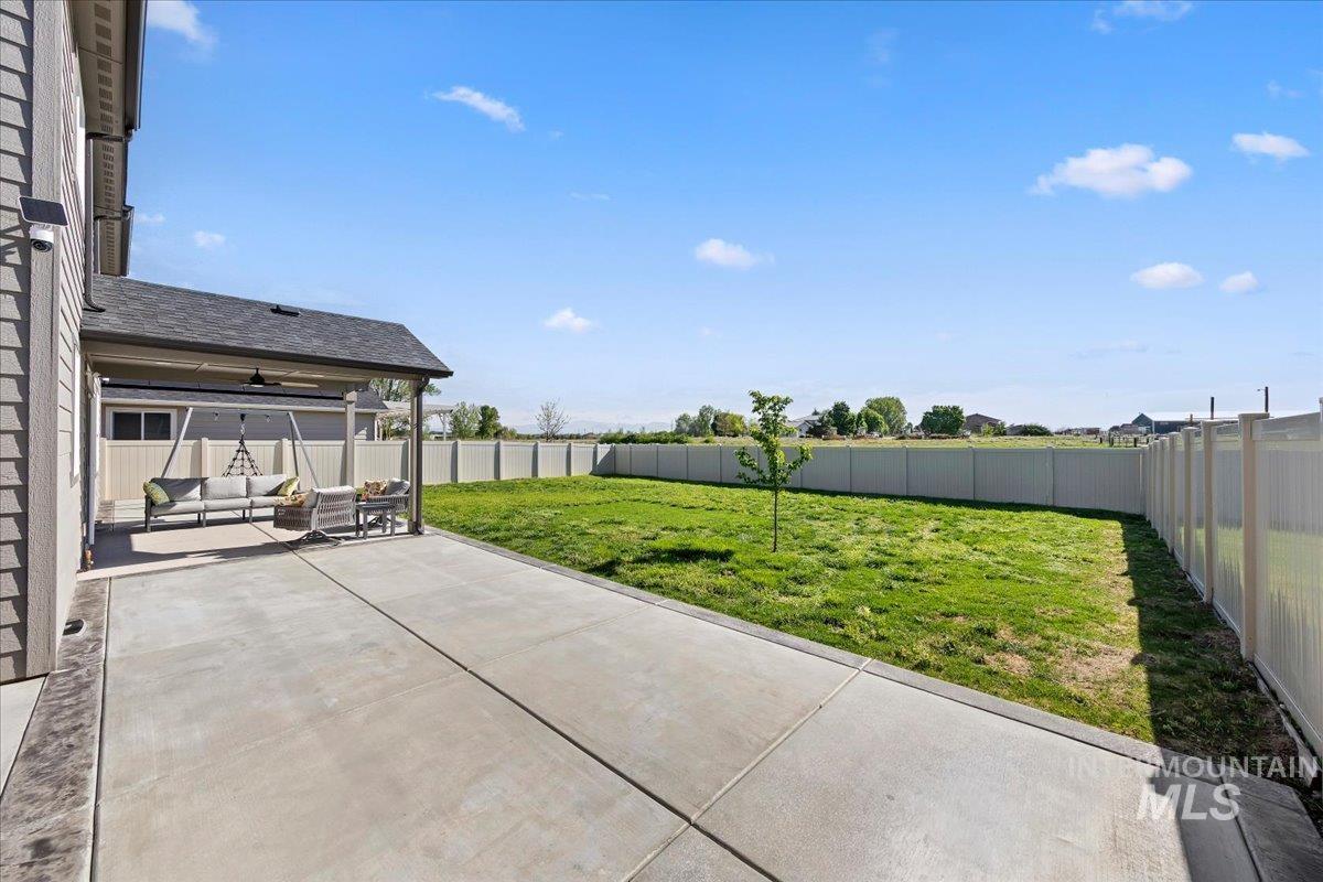 1306 N Warm River Ave, Kuna, Idaho 83634, 5 Bedrooms, 2.5 Bathrooms, Residential For Sale, Price $525,000,MLS 98985849